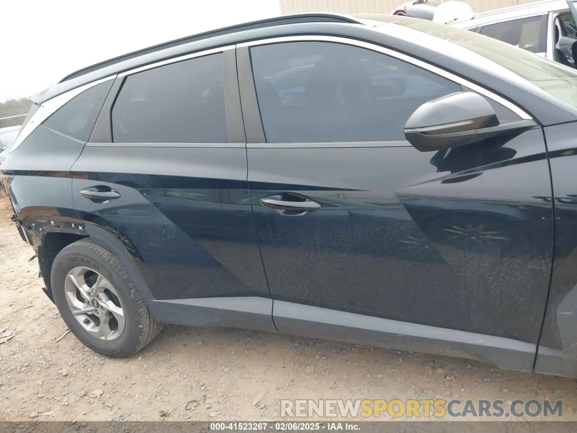13 Photograph of a damaged car 5NMJB3AE8NH003990 HYUNDAI TUCSON 2022