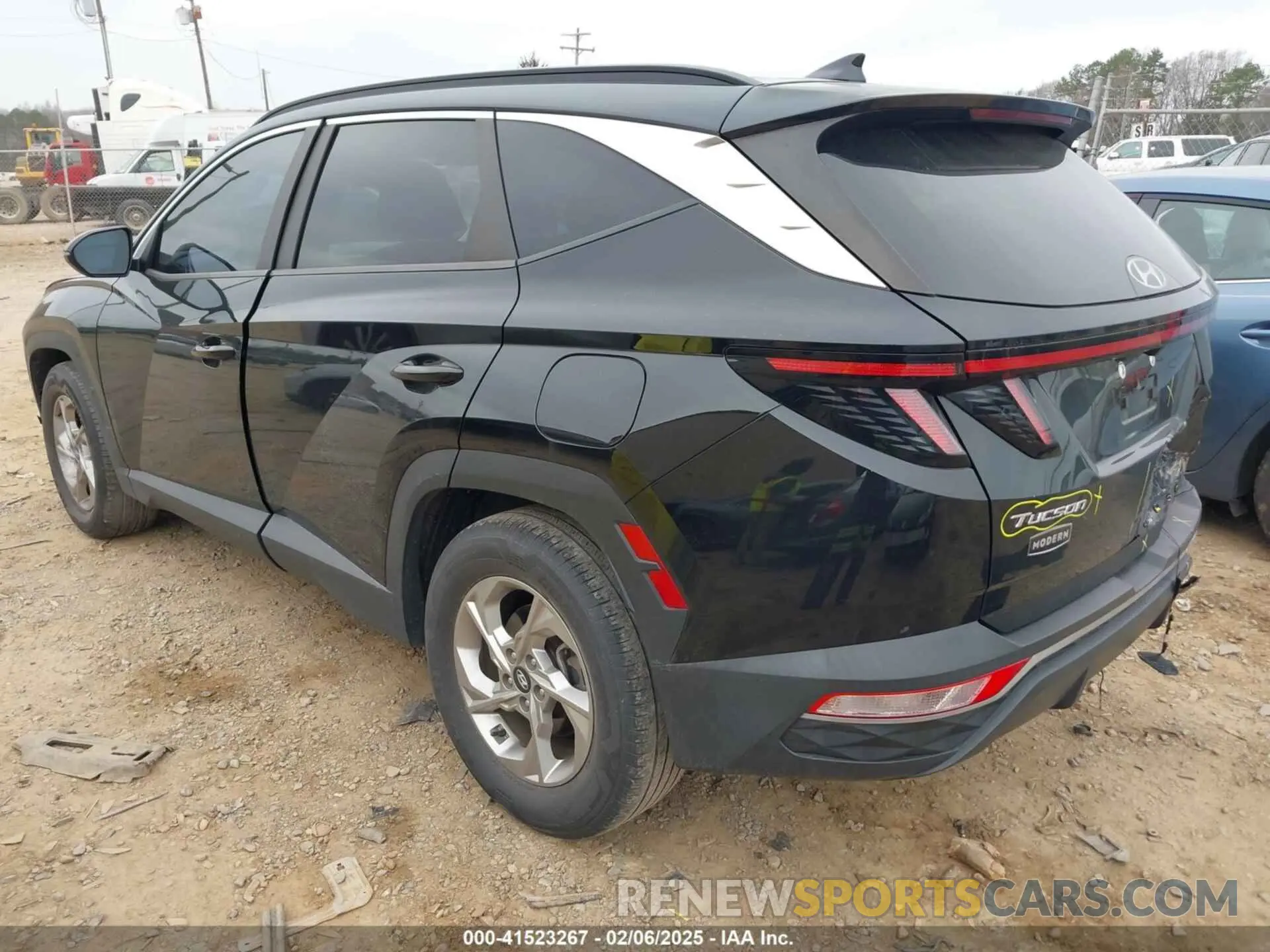 3 Photograph of a damaged car 5NMJB3AE8NH003990 HYUNDAI TUCSON 2022