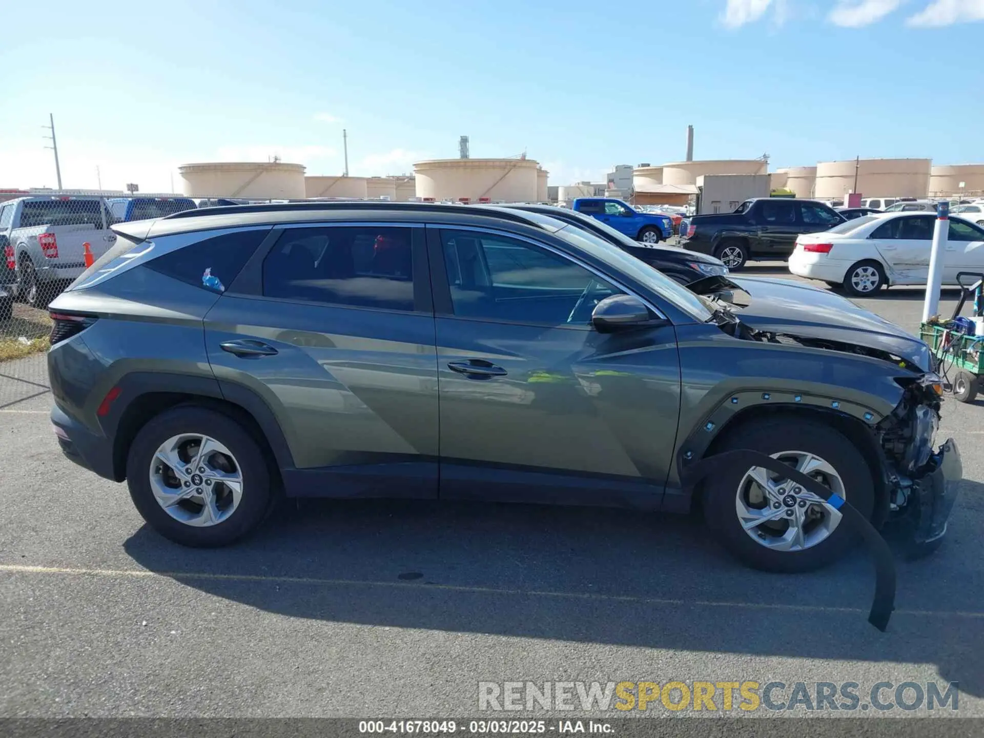 13 Photograph of a damaged car 5NMJB3AE8NH018358 HYUNDAI TUCSON 2022
