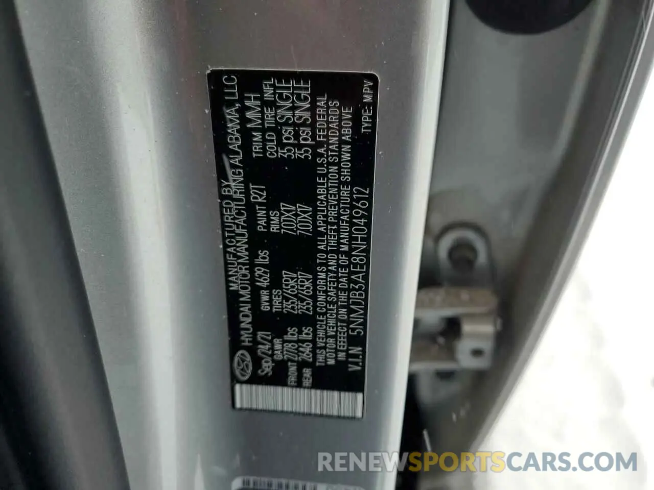 13 Photograph of a damaged car 5NMJB3AE8NH049612 HYUNDAI TUCSON 2022