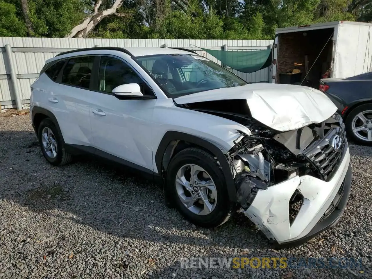 4 Photograph of a damaged car 5NMJB3AE8NH084523 HYUNDAI TUCSON 2022