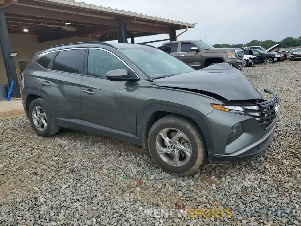 4 Photograph of a damaged car 5NMJB3AE8NH130853 HYUNDAI TUCSON 2022