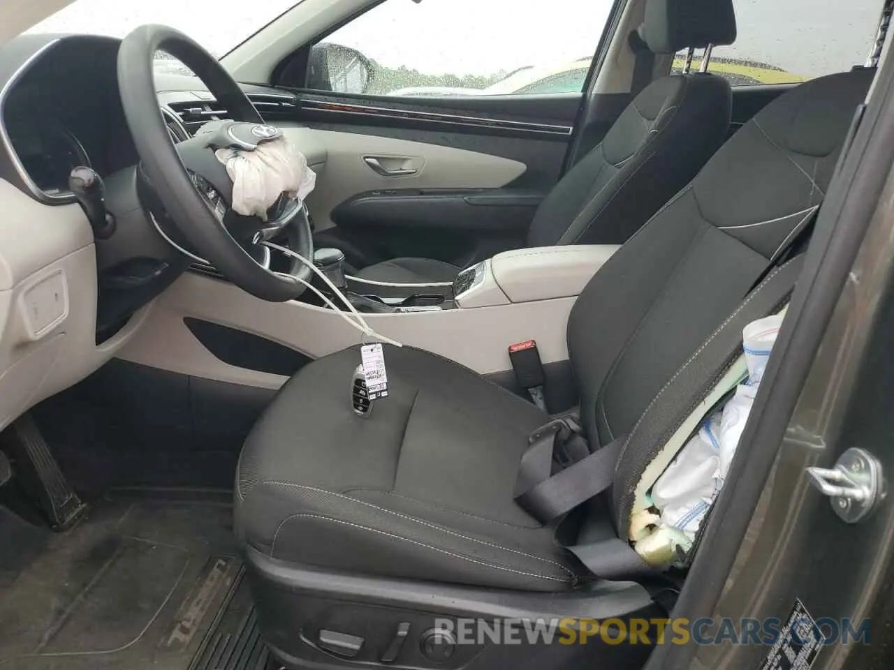 7 Photograph of a damaged car 5NMJB3AE8NH130853 HYUNDAI TUCSON 2022