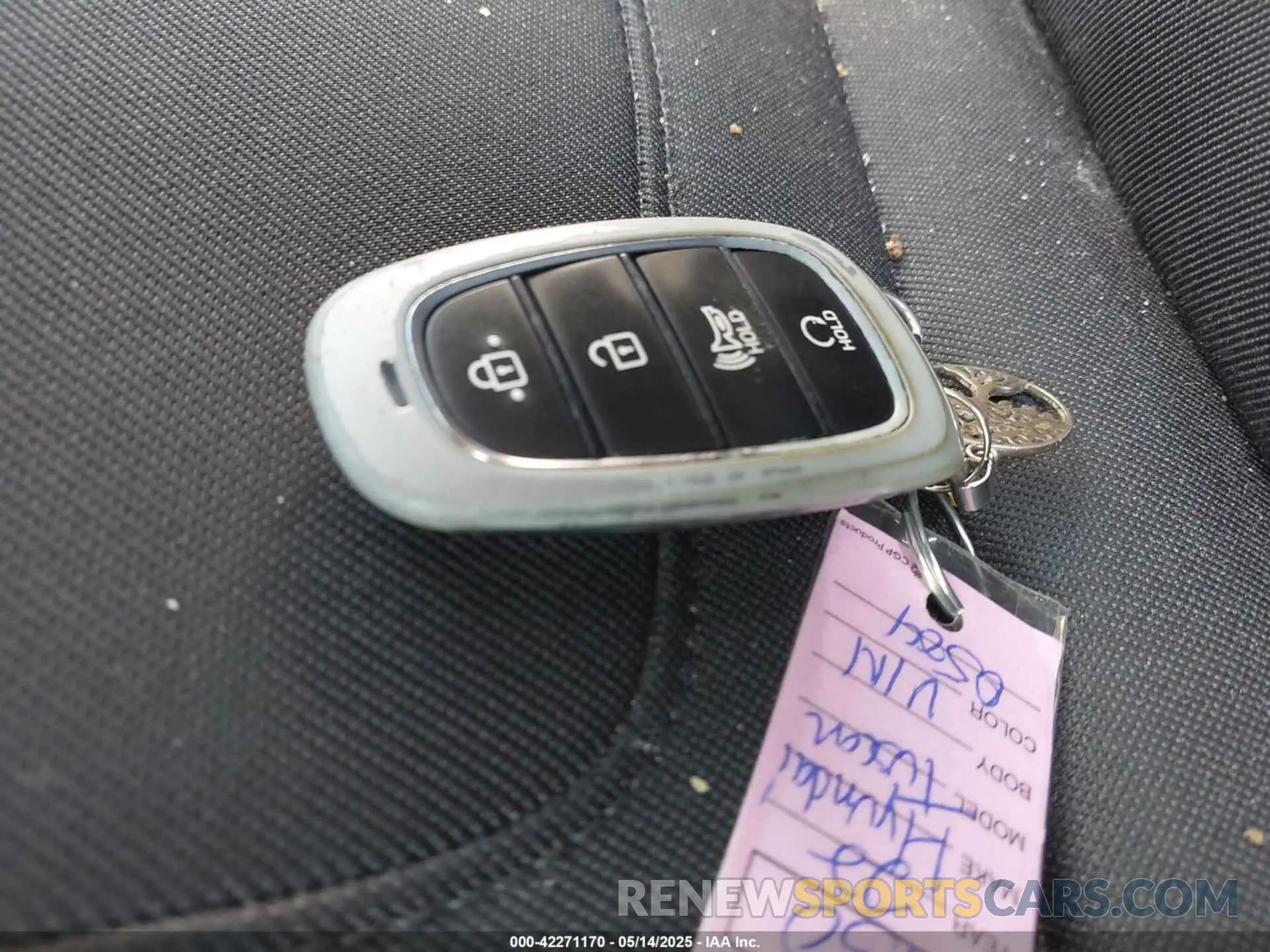 11 Photograph of a damaged car 5NMJB3AE9NH030504 HYUNDAI TUCSON 2022