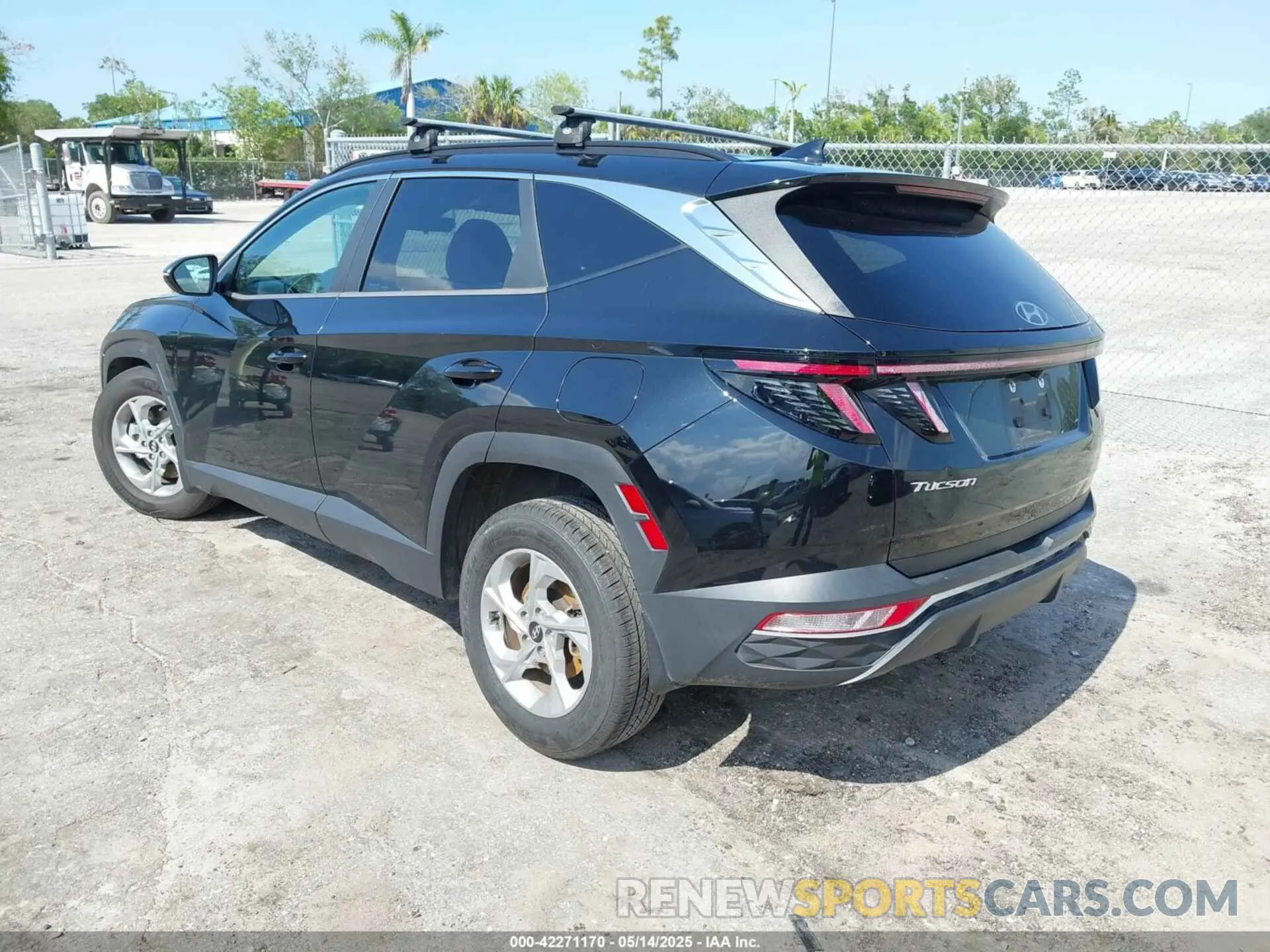 3 Photograph of a damaged car 5NMJB3AE9NH030504 HYUNDAI TUCSON 2022