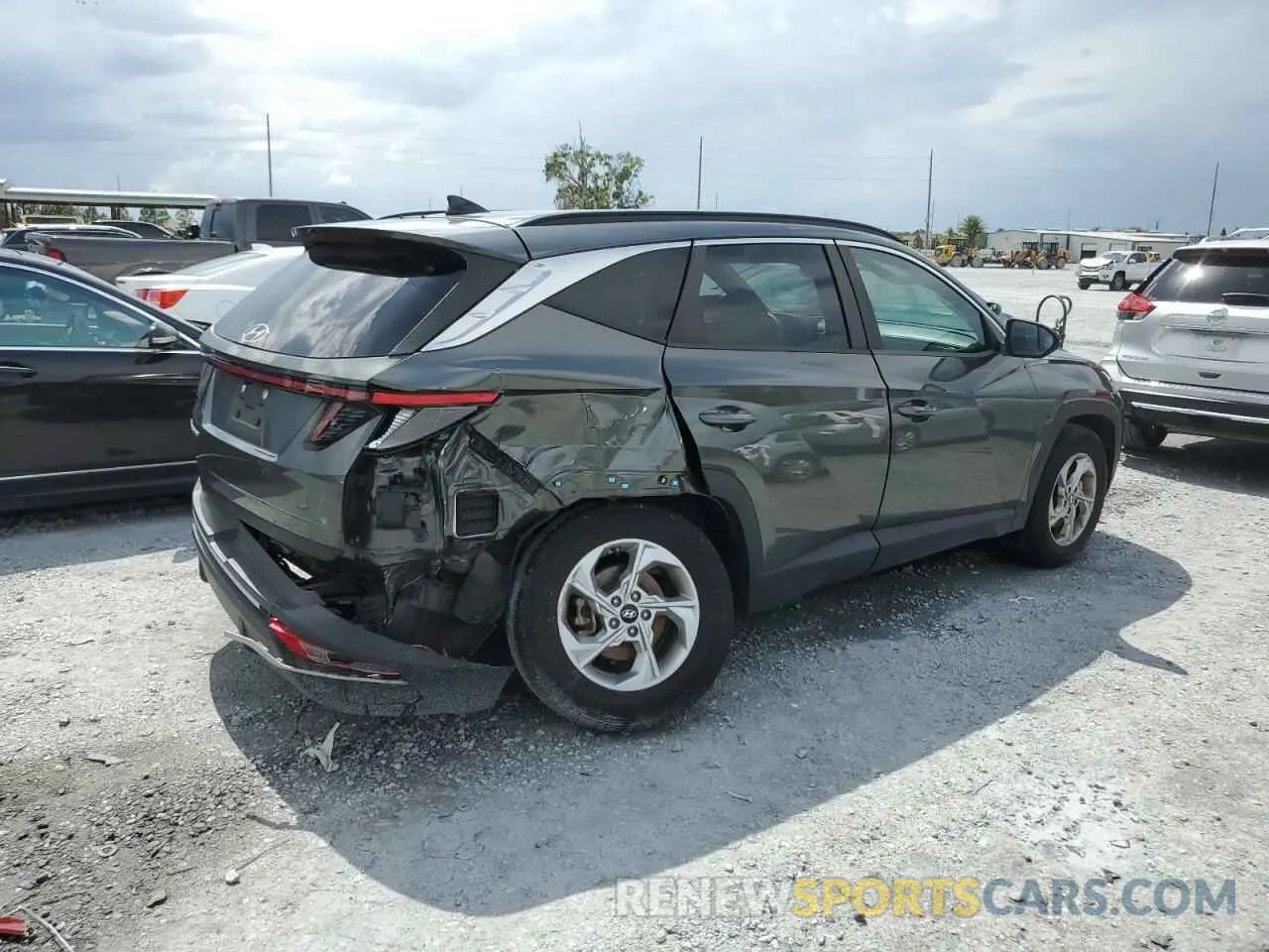 3 Photograph of a damaged car 5NMJB3AE9NH057198 HYUNDAI TUCSON 2022