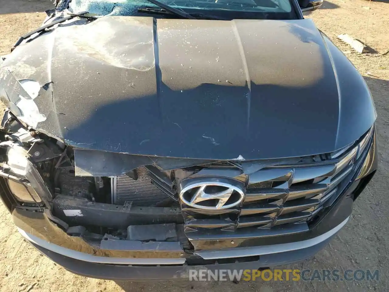 12 Photograph of a damaged car 5NMJBCAE0NH027362 HYUNDAI TUCSON 2022