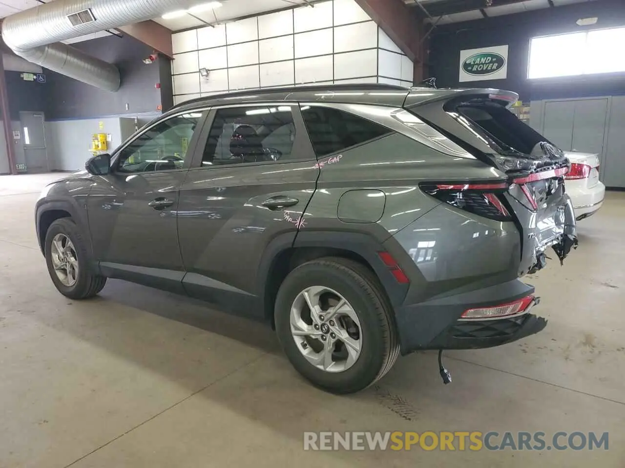 2 Photograph of a damaged car 5NMJBCAE0NH040094 HYUNDAI TUCSON 2022