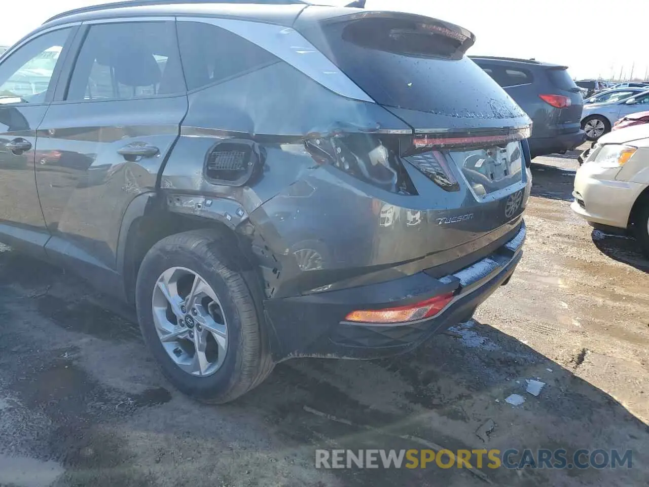 9 Photograph of a damaged car 5NMJBCAE1NH067787 HYUNDAI TUCSON 2022