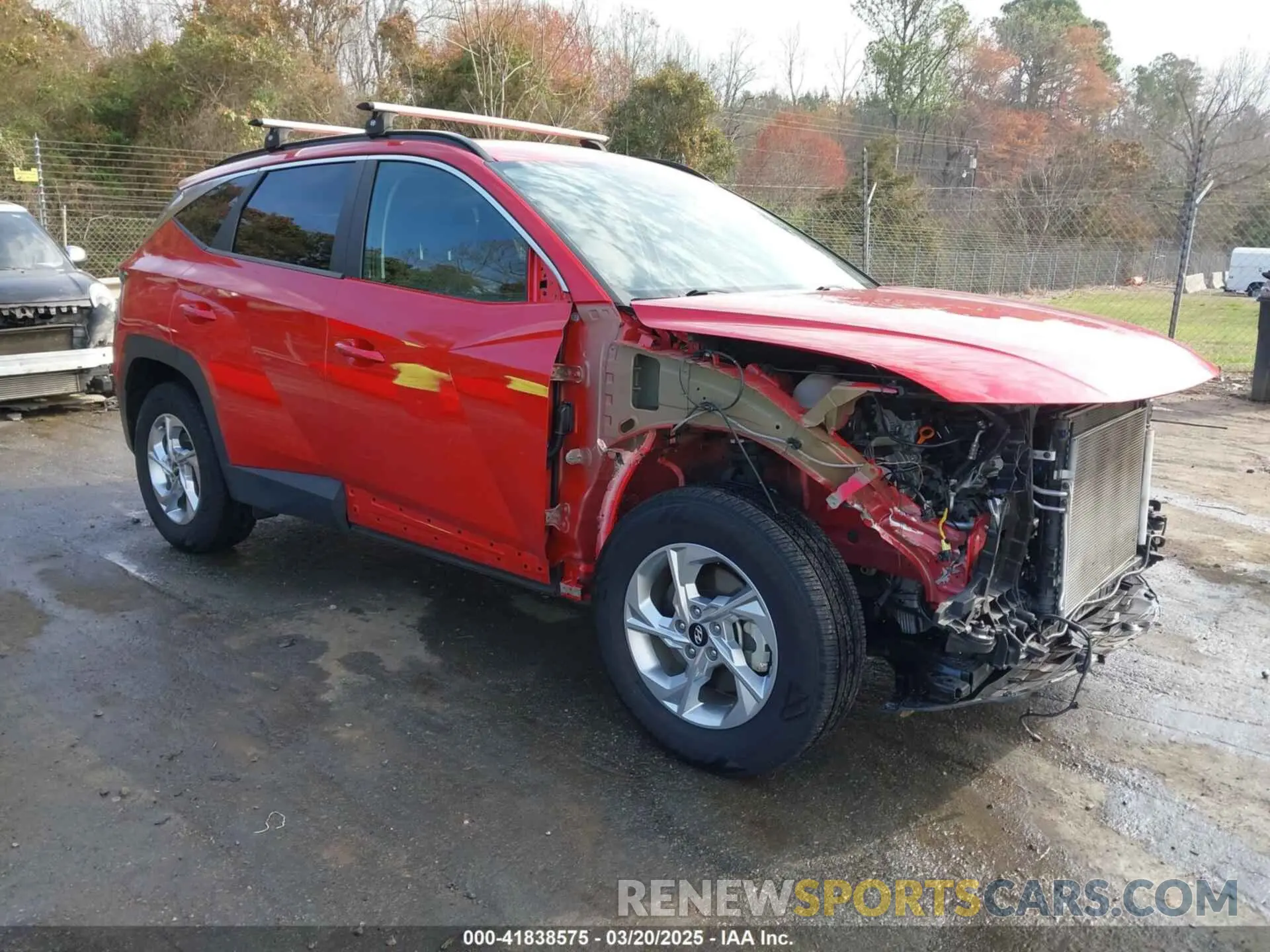 1 Photograph of a damaged car 5NMJBCAE1NH082015 HYUNDAI TUCSON 2022