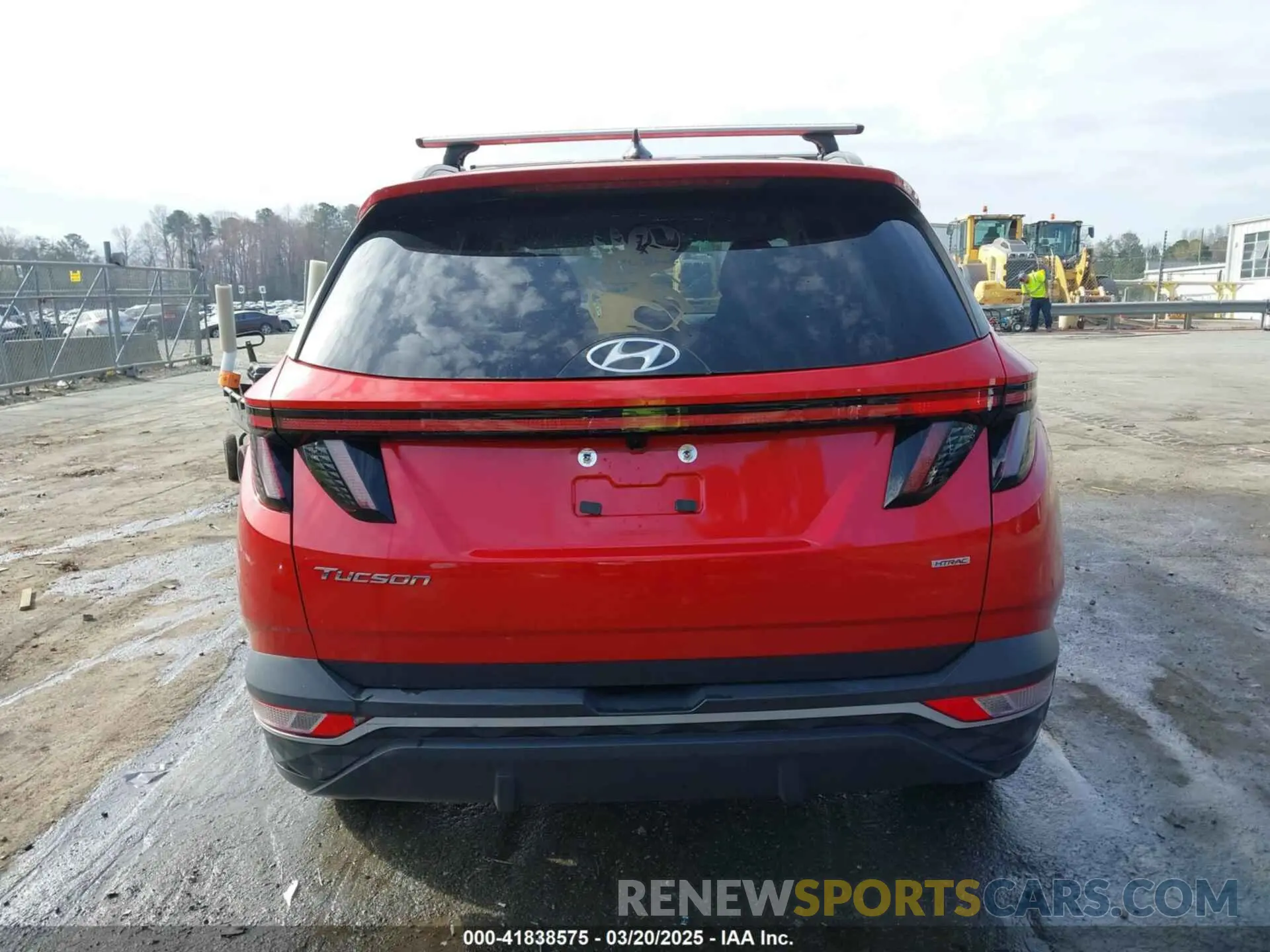 17 Photograph of a damaged car 5NMJBCAE1NH082015 HYUNDAI TUCSON 2022