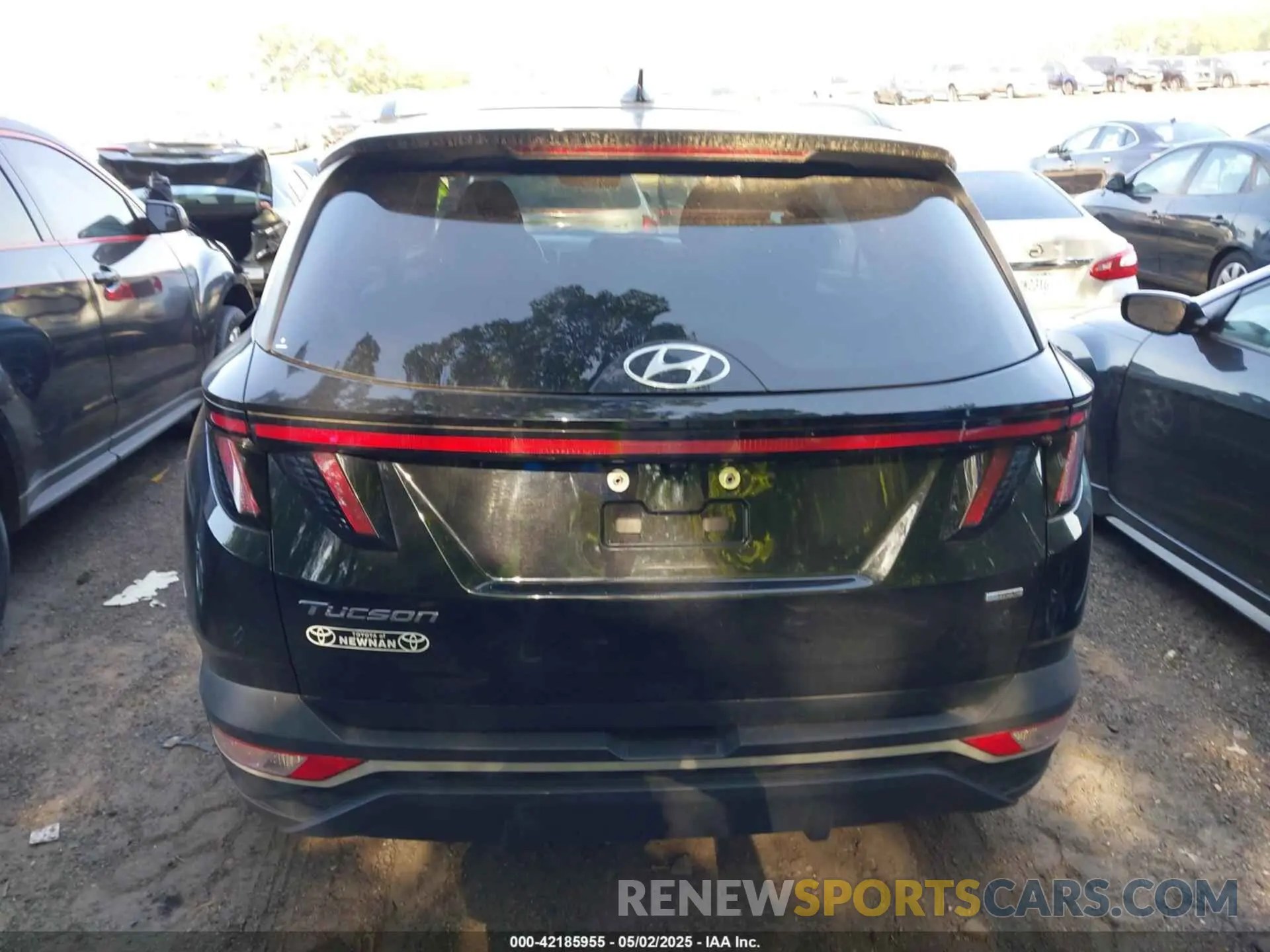 14 Photograph of a damaged car 5NMJBCAE1NH083973 HYUNDAI TUCSON 2022