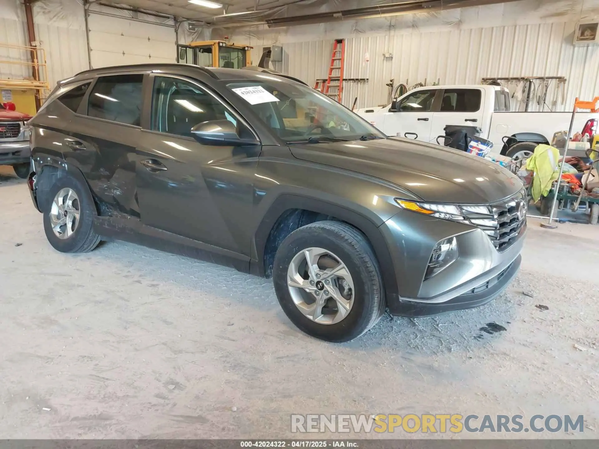 1 Photograph of a damaged car 5NMJBCAE1NH117460 HYUNDAI TUCSON 2022
