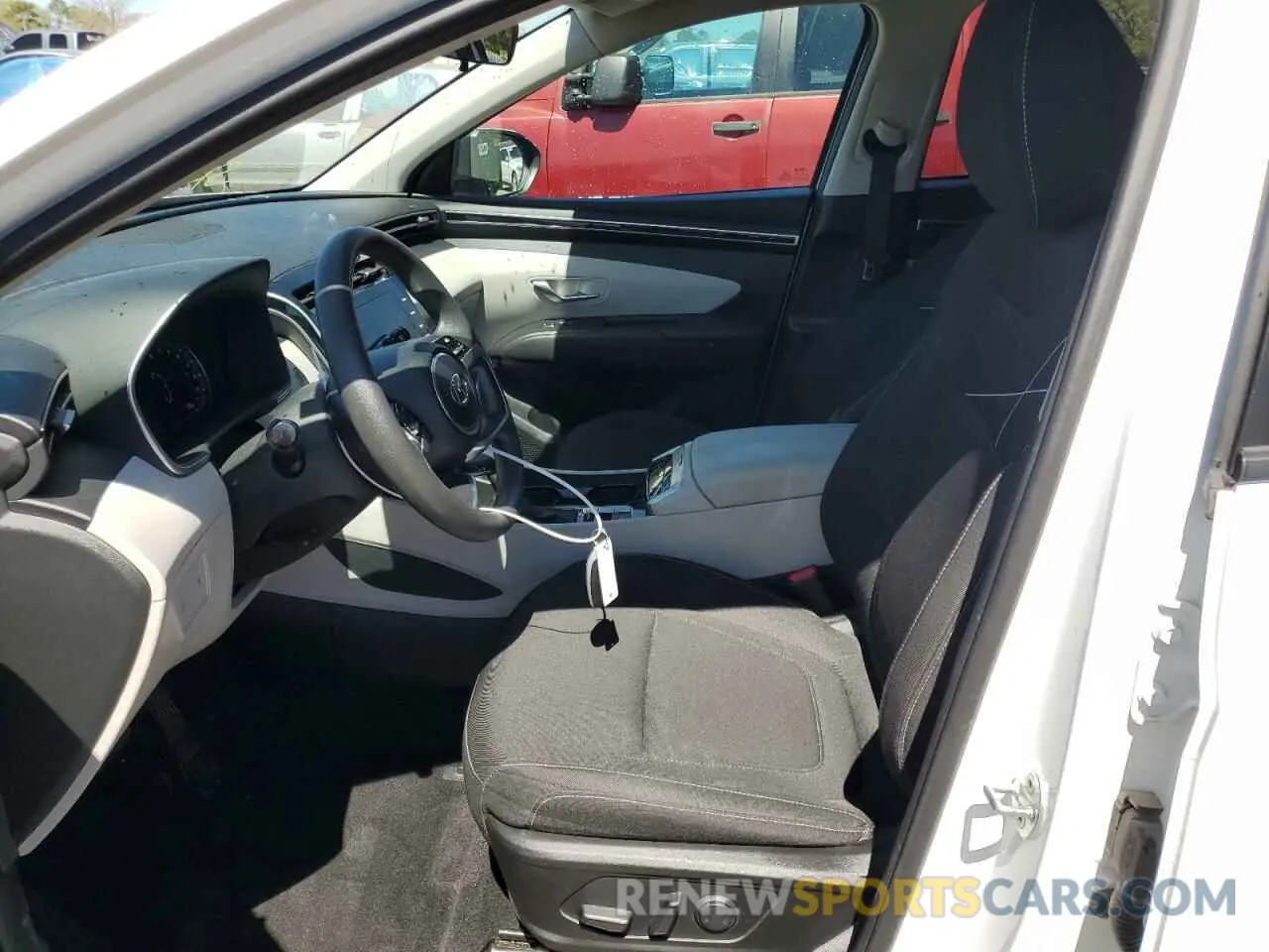 7 Photograph of a damaged car 5NMJBCAE1NH121458 HYUNDAI TUCSON 2022