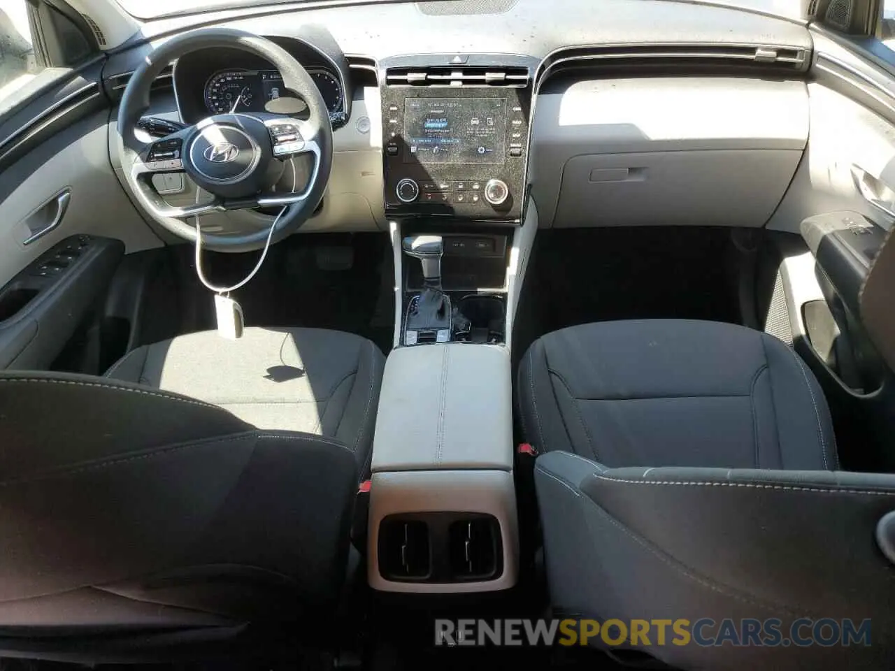 8 Photograph of a damaged car 5NMJBCAE1NH121458 HYUNDAI TUCSON 2022