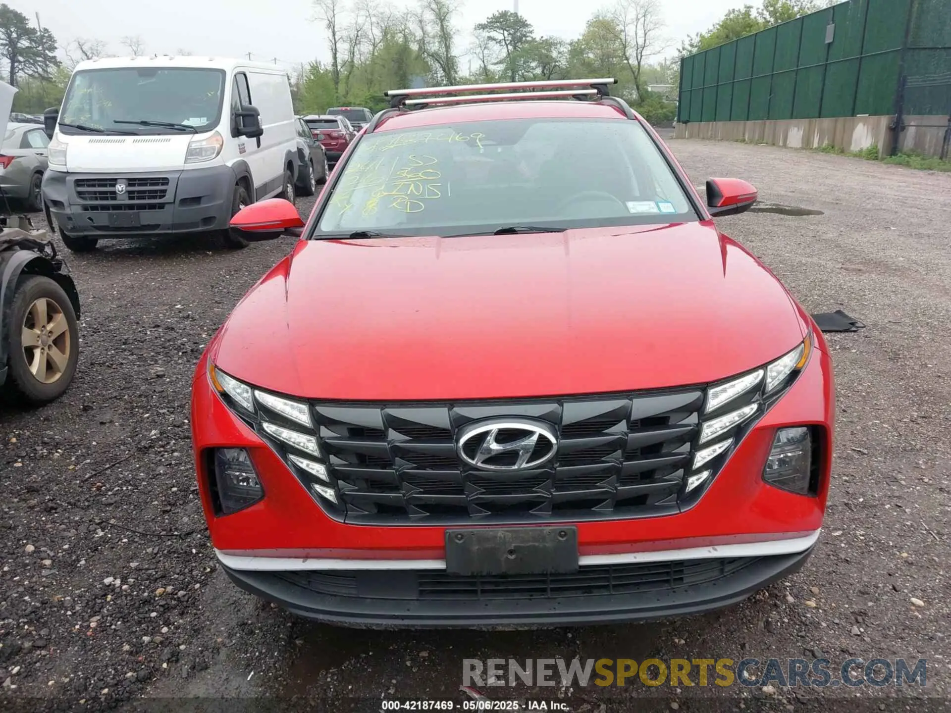 12 Photograph of a damaged car 5NMJBCAE3NH039019 HYUNDAI TUCSON 2022