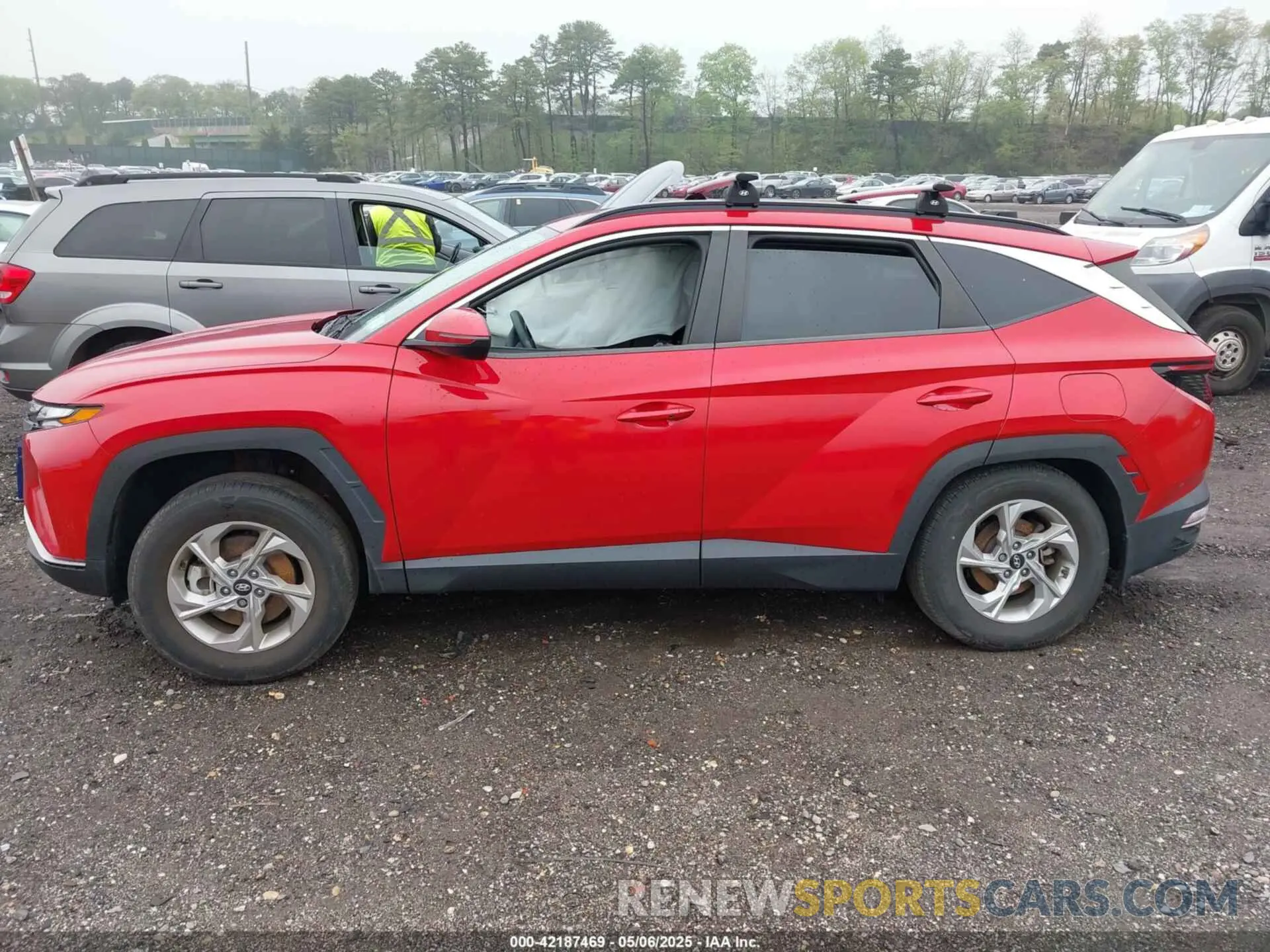 14 Photograph of a damaged car 5NMJBCAE3NH039019 HYUNDAI TUCSON 2022