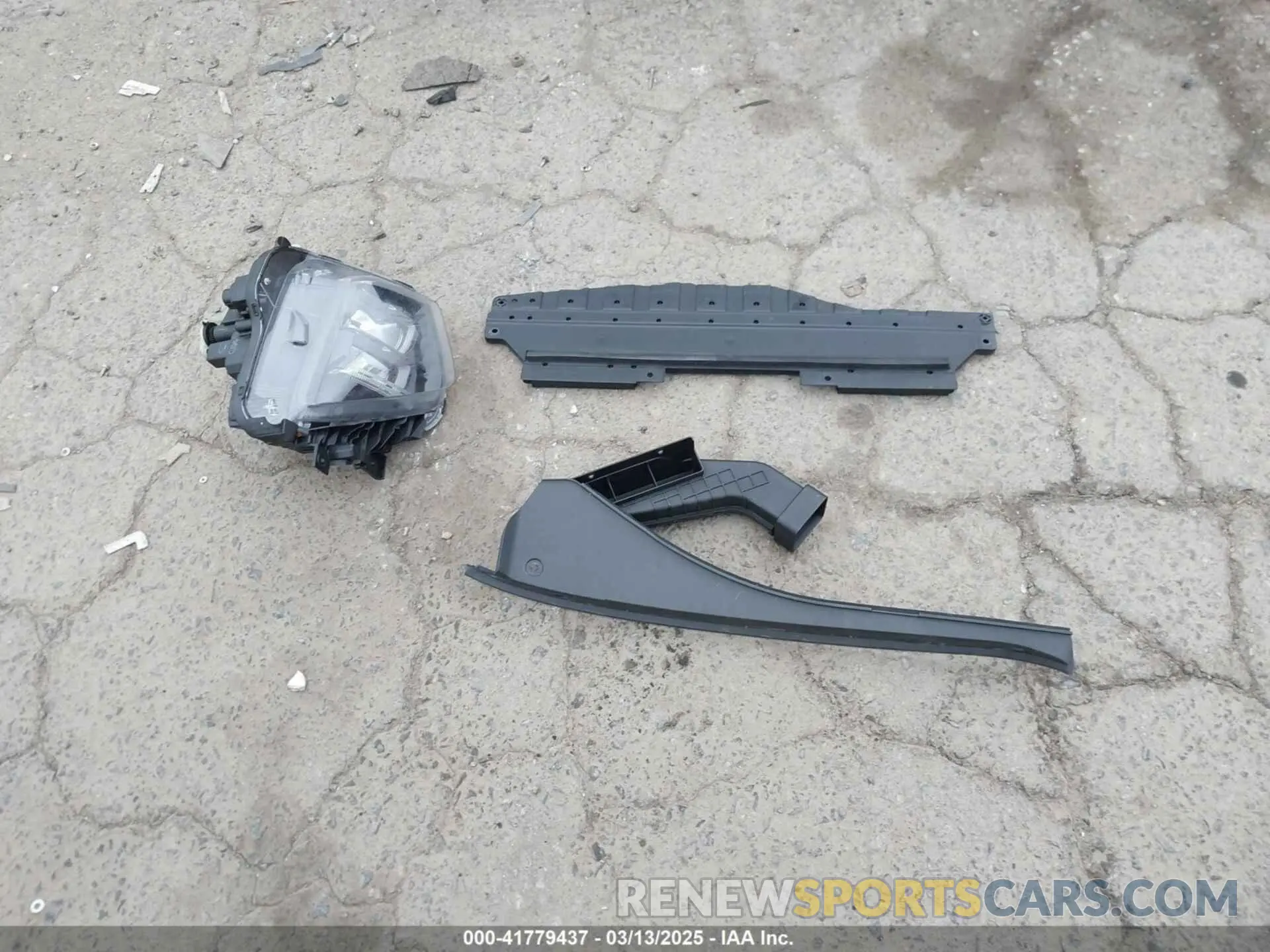 12 Photograph of a damaged car 5NMJBCAE3NH045709 HYUNDAI TUCSON 2022