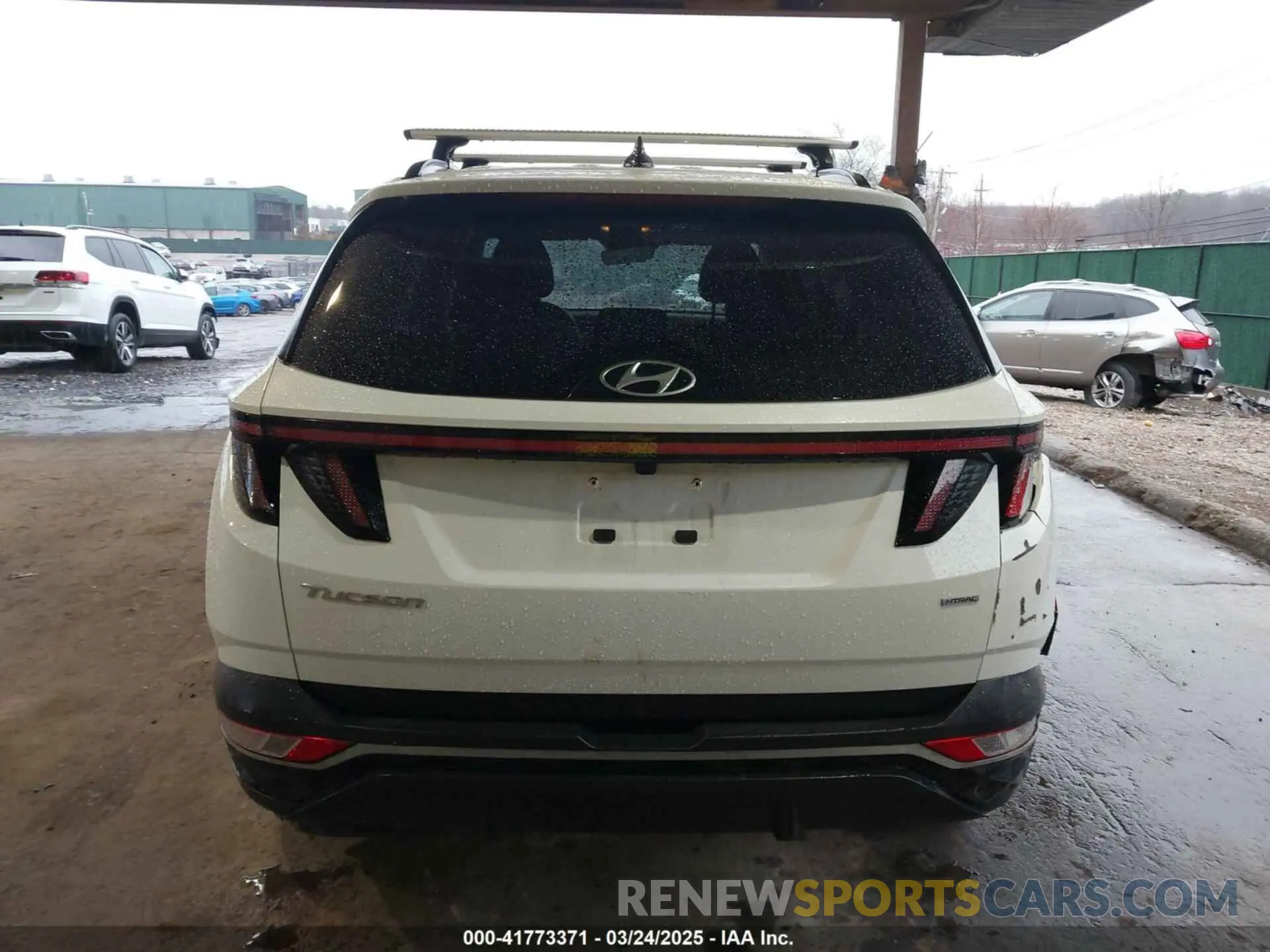 16 Photograph of a damaged car 5NMJBCAE4NH038364 HYUNDAI TUCSON 2022