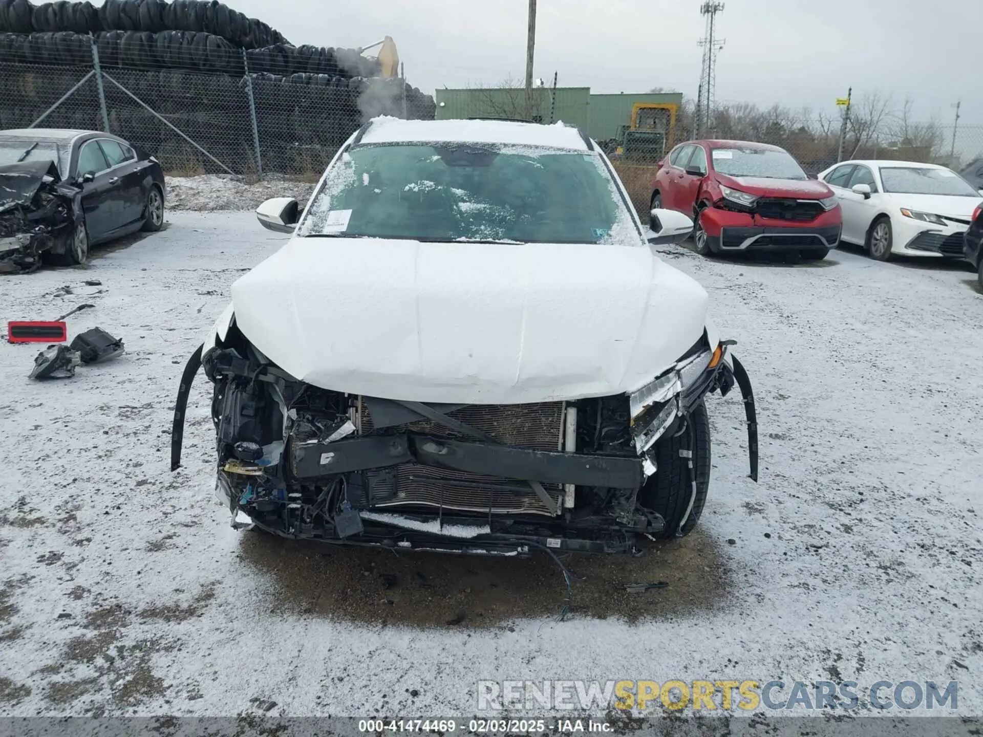 12 Photograph of a damaged car 5NMJBCAE4NH090660 HYUNDAI TUCSON 2022