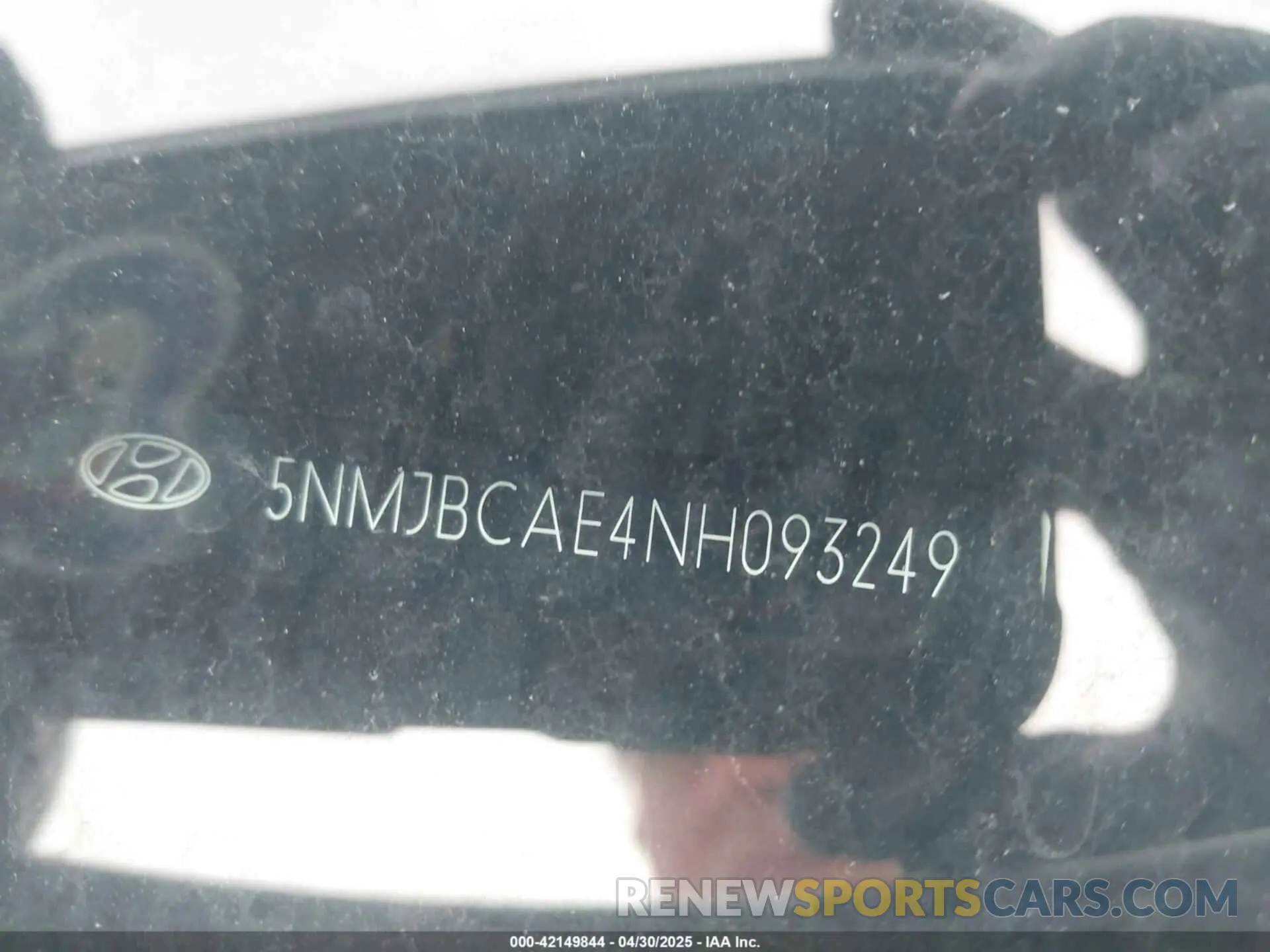 9 Photograph of a damaged car 5NMJBCAE4NH093249 HYUNDAI TUCSON 2022