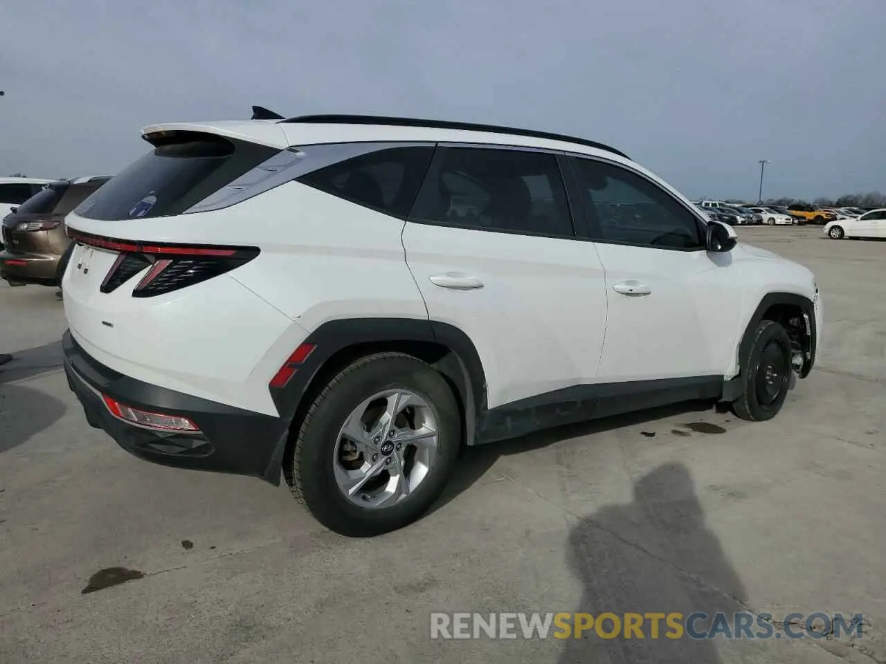 3 Photograph of a damaged car 5NMJBCAE4NH116741 HYUNDAI TUCSON 2022