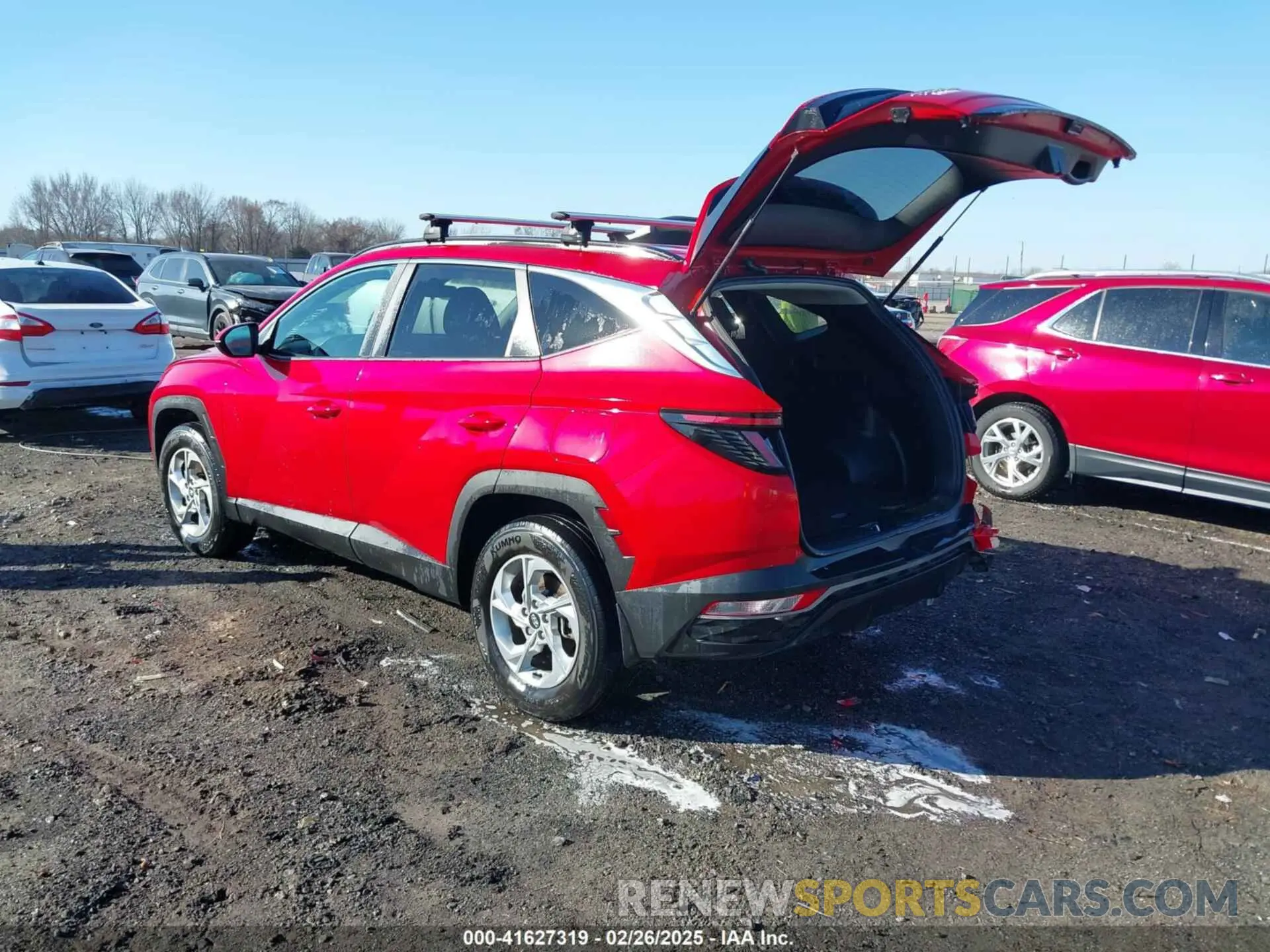 3 Photograph of a damaged car 5NMJBCAE4NH150193 HYUNDAI TUCSON 2022