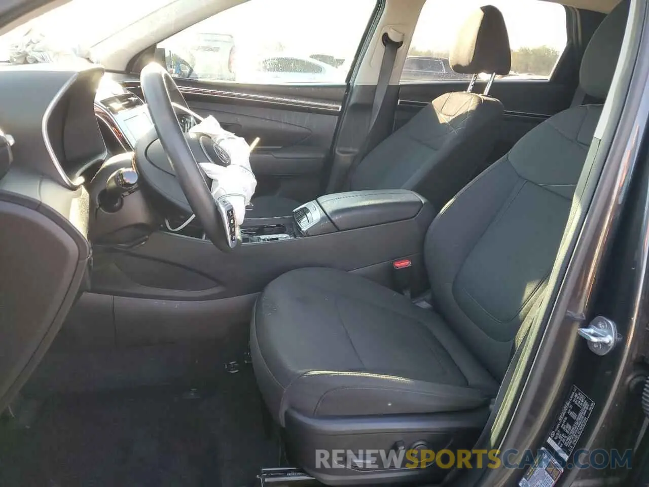7 Photograph of a damaged car 5NMJBCAE5NH073544 HYUNDAI TUCSON 2022