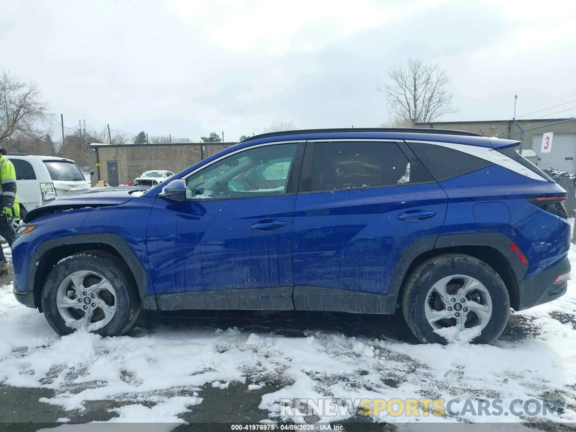 15 Photograph of a damaged car 5NMJBCAE5NH086584 HYUNDAI TUCSON 2022