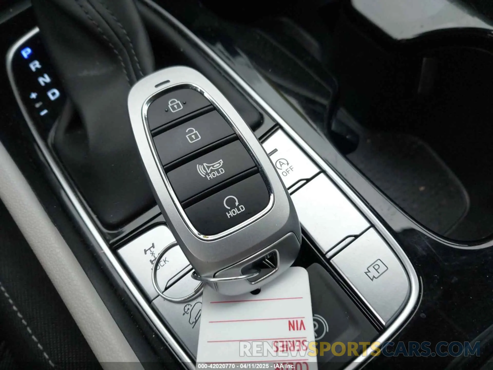 11 Photograph of a damaged car 5NMJBCAE5NH118093 HYUNDAI TUCSON 2022