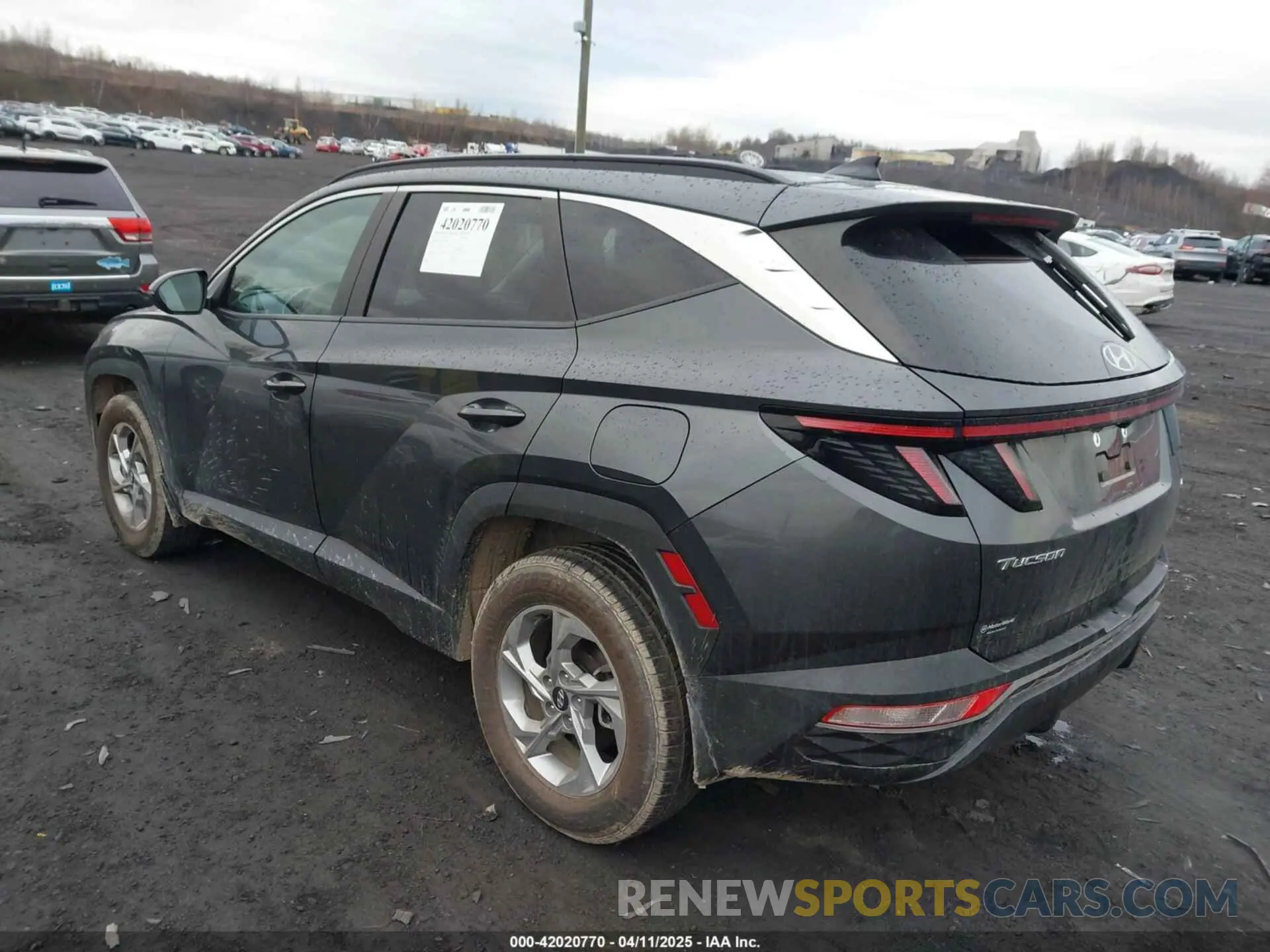 3 Photograph of a damaged car 5NMJBCAE5NH118093 HYUNDAI TUCSON 2022