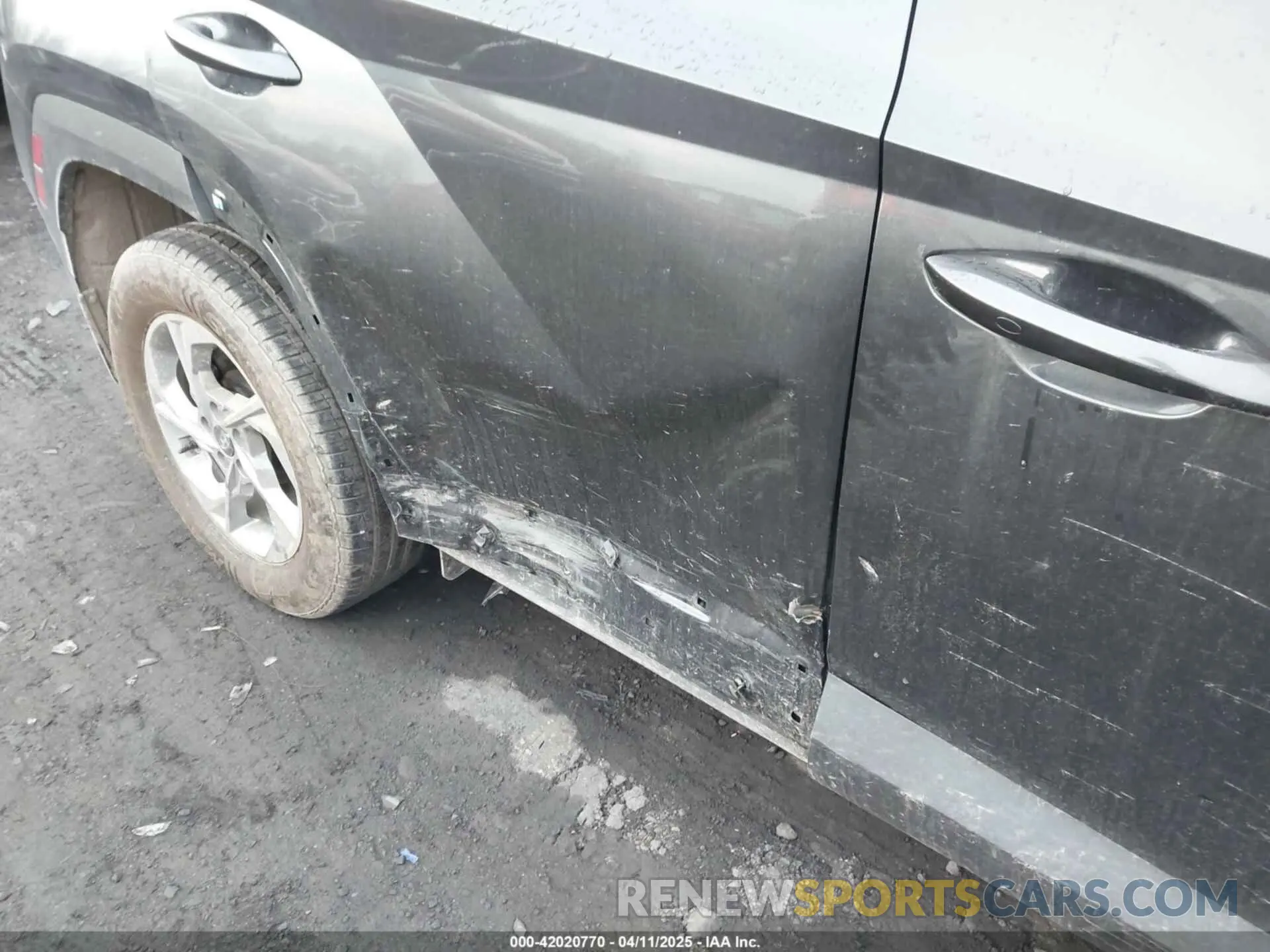 6 Photograph of a damaged car 5NMJBCAE5NH118093 HYUNDAI TUCSON 2022