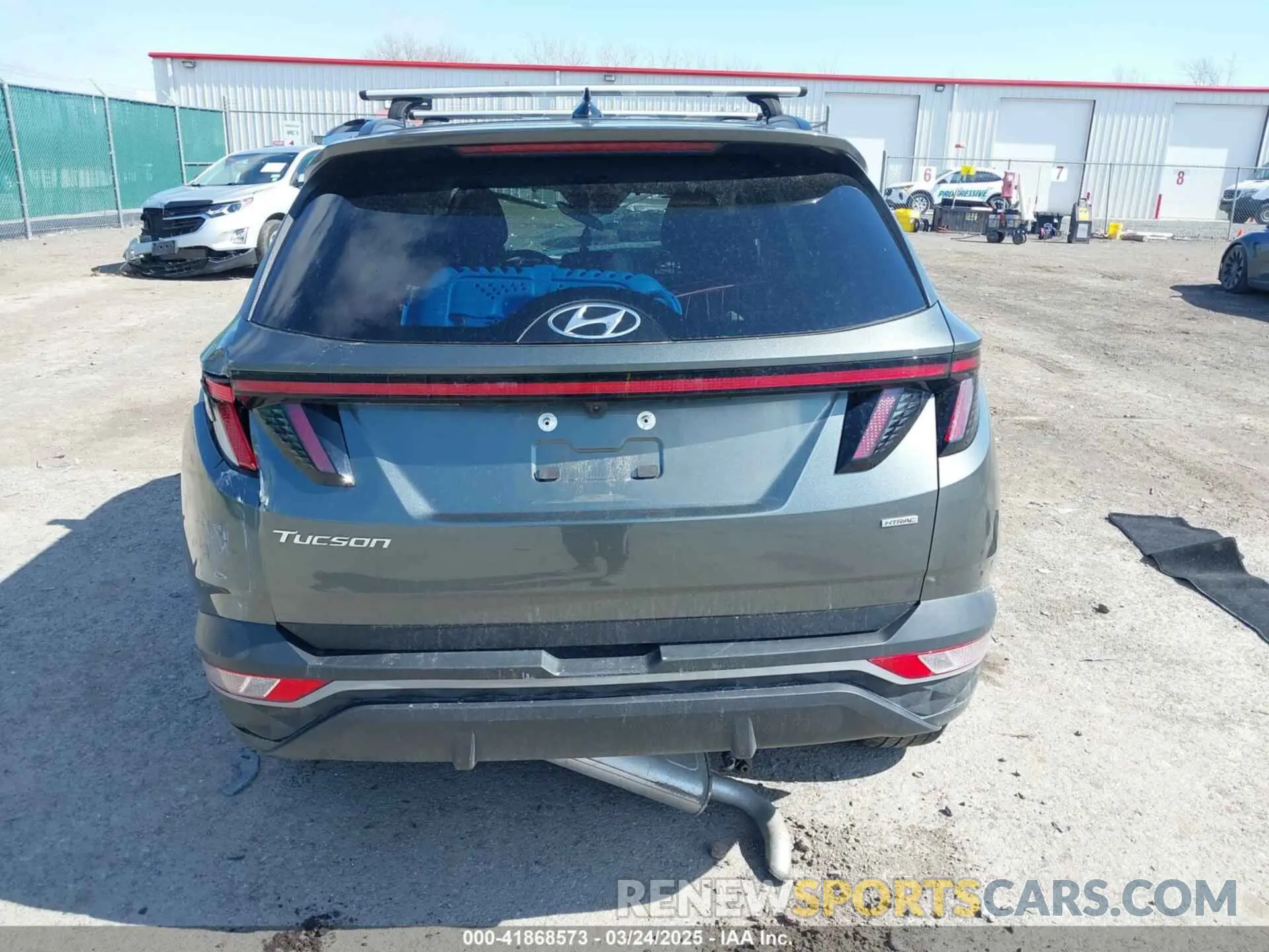 16 Photograph of a damaged car 5NMJBCAE5NH137470 HYUNDAI TUCSON 2022