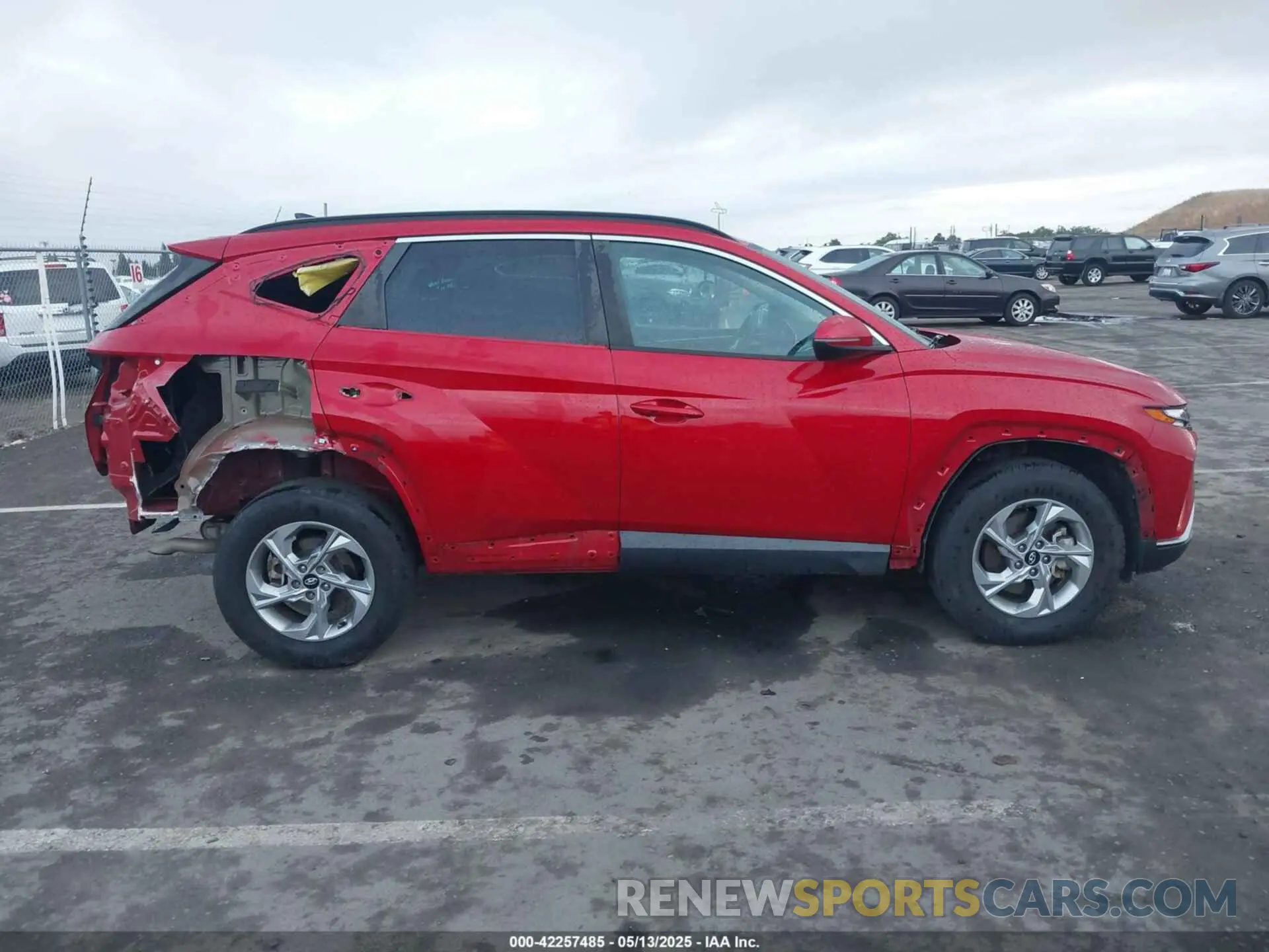 14 Photograph of a damaged car 5NMJBCAE6NH036051 HYUNDAI TUCSON 2022