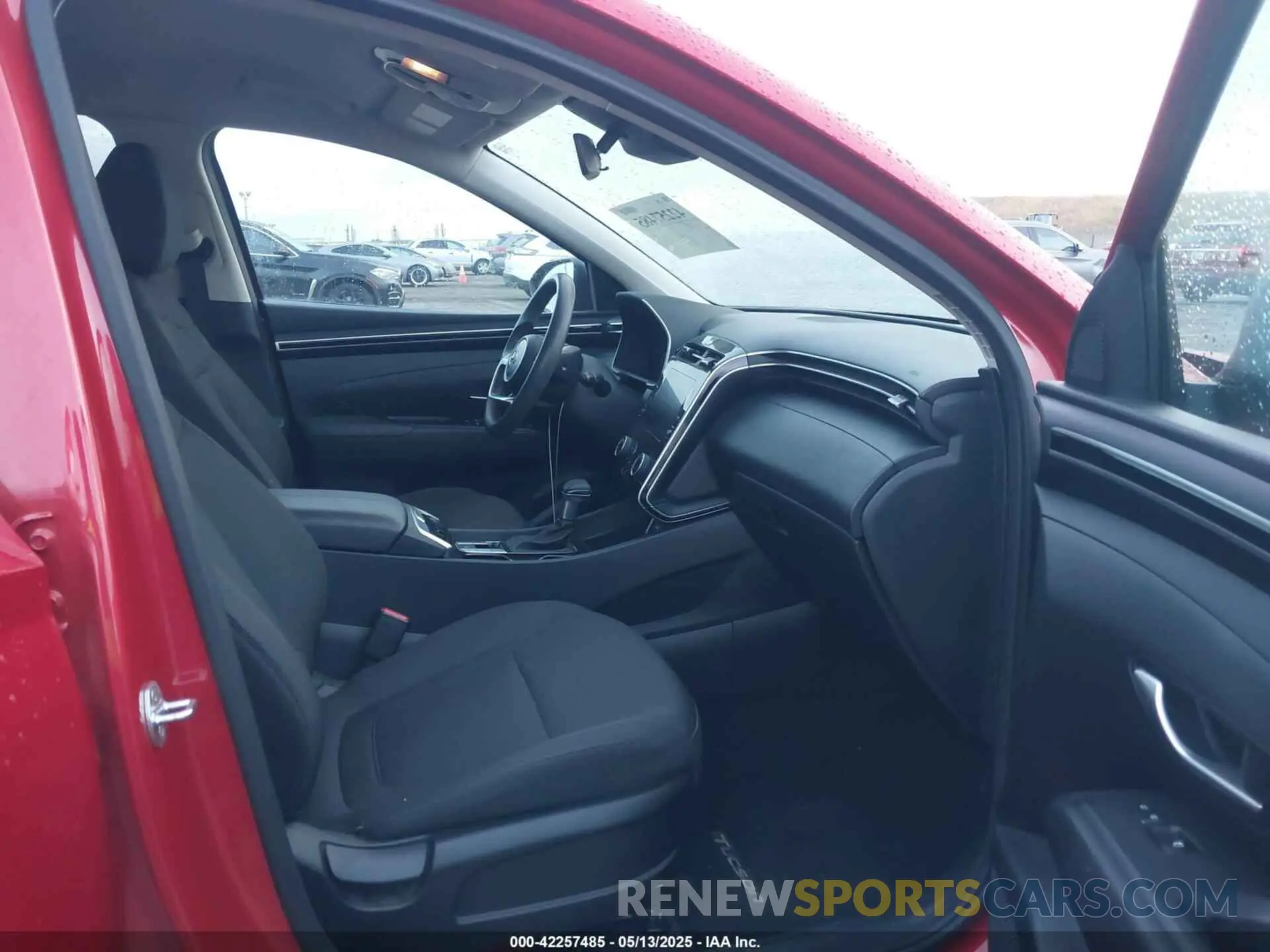 5 Photograph of a damaged car 5NMJBCAE6NH036051 HYUNDAI TUCSON 2022