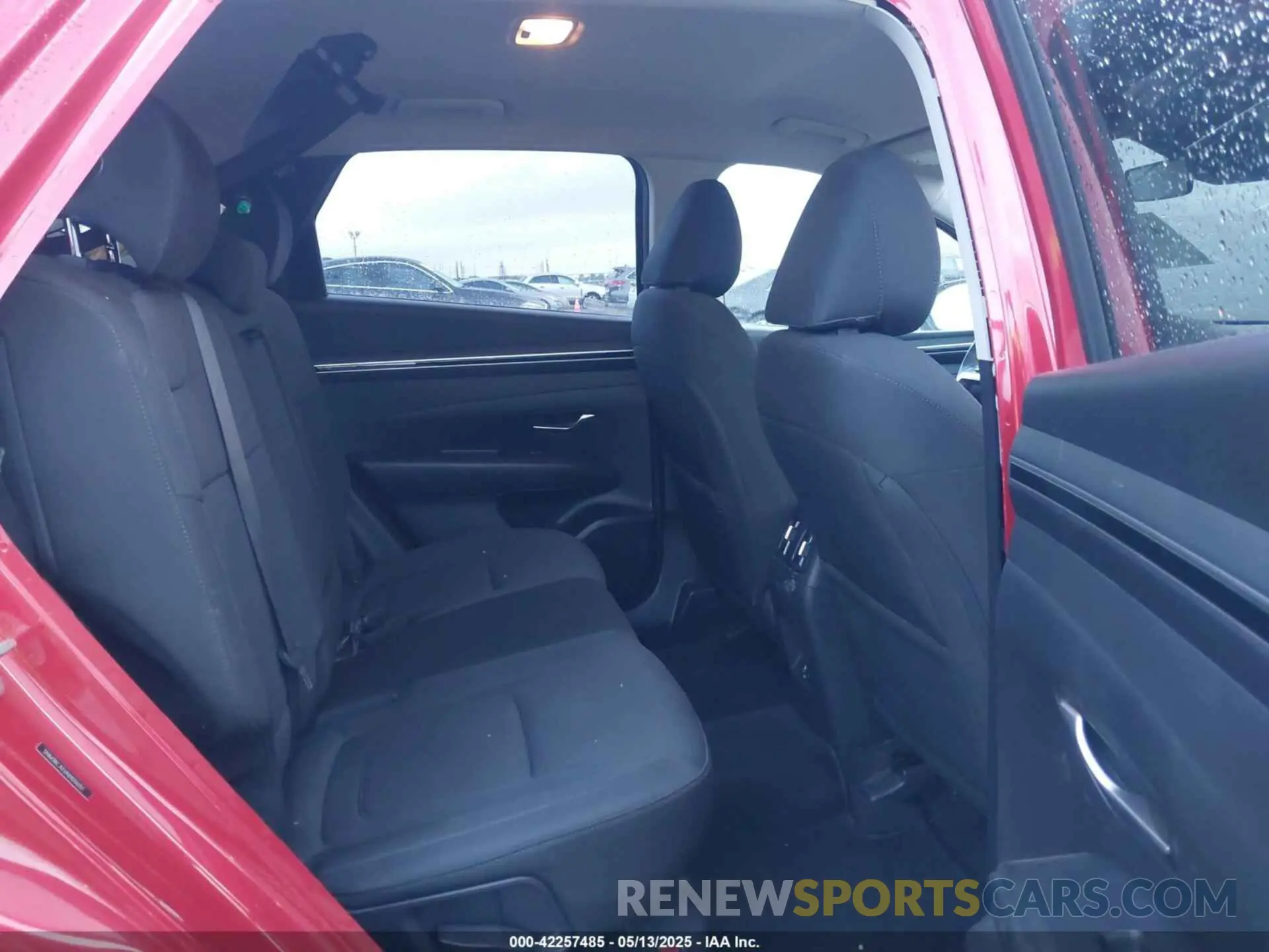 8 Photograph of a damaged car 5NMJBCAE6NH036051 HYUNDAI TUCSON 2022