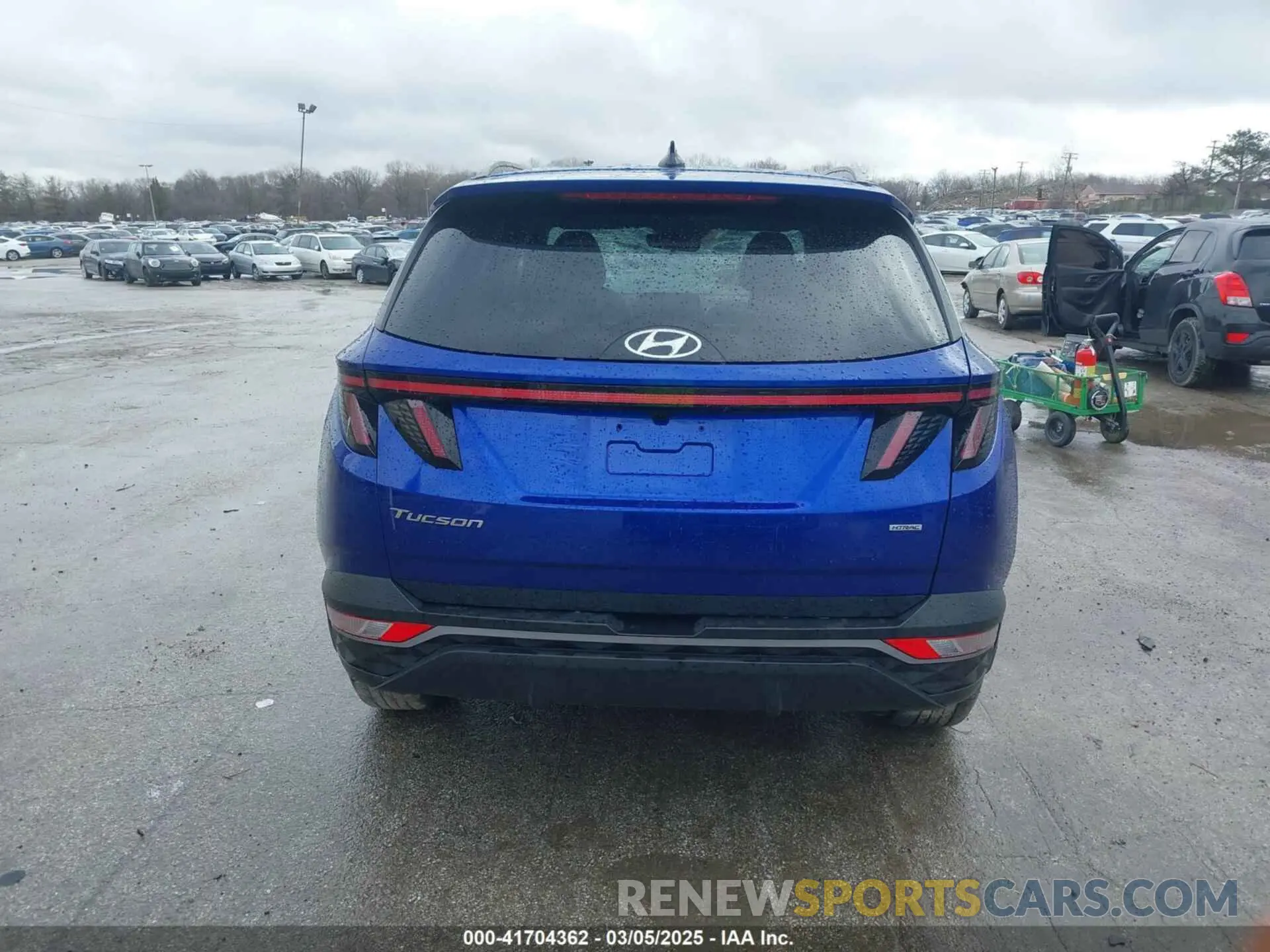 17 Photograph of a damaged car 5NMJBCAE6NH041282 HYUNDAI TUCSON 2022