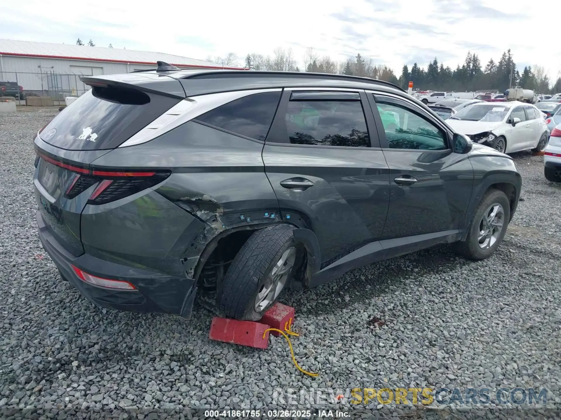 4 Photograph of a damaged car 5NMJBCAE6NH058891 HYUNDAI TUCSON 2022