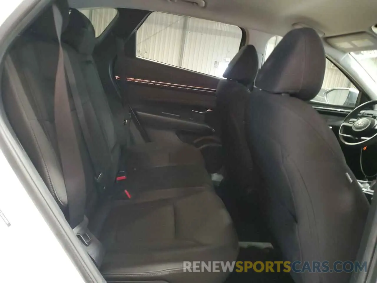 11 Photograph of a damaged car 5NMJBCAE6NH069874 HYUNDAI TUCSON 2022