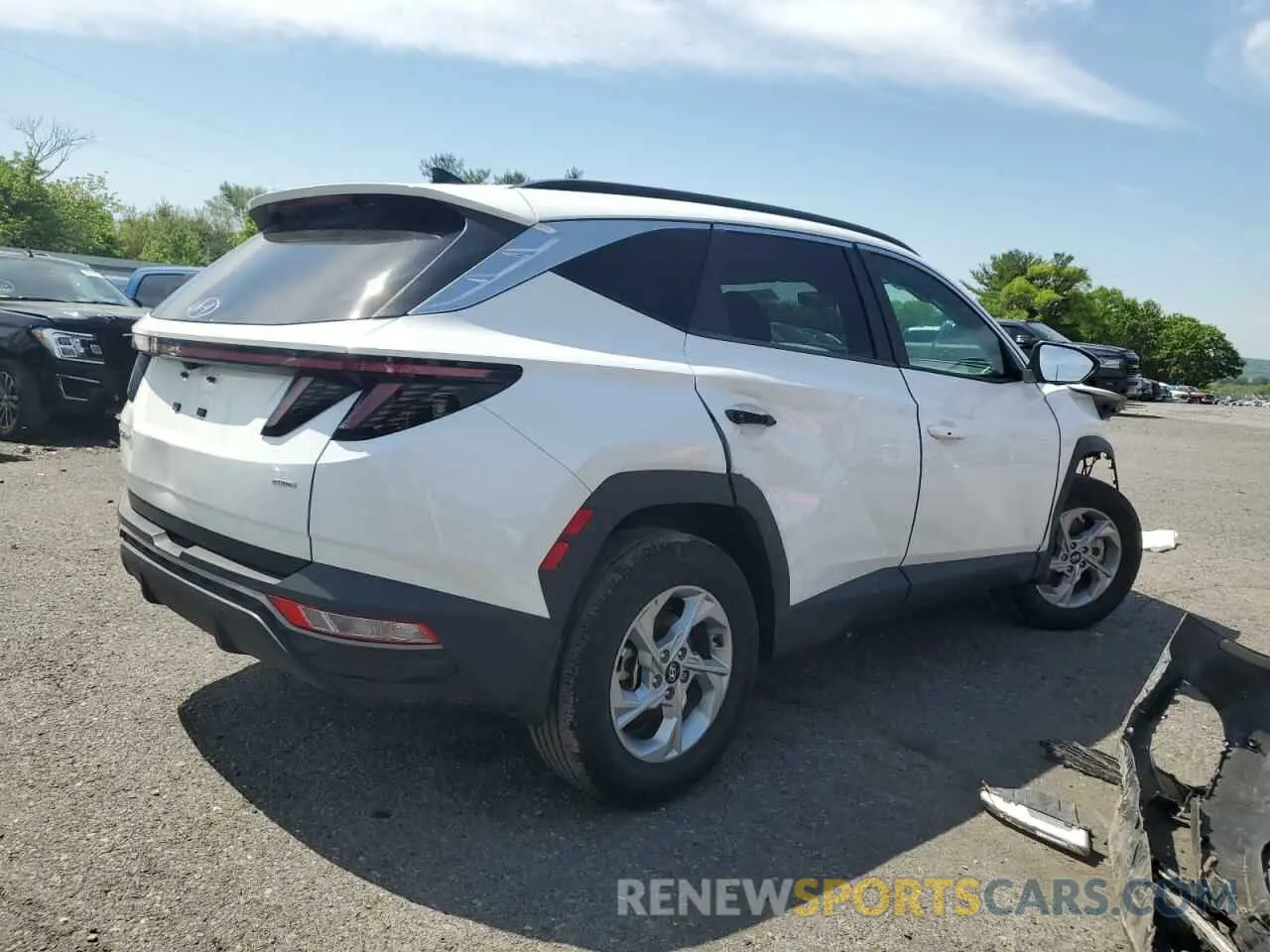 3 Photograph of a damaged car 5NMJBCAE6NH097898 HYUNDAI TUCSON 2022