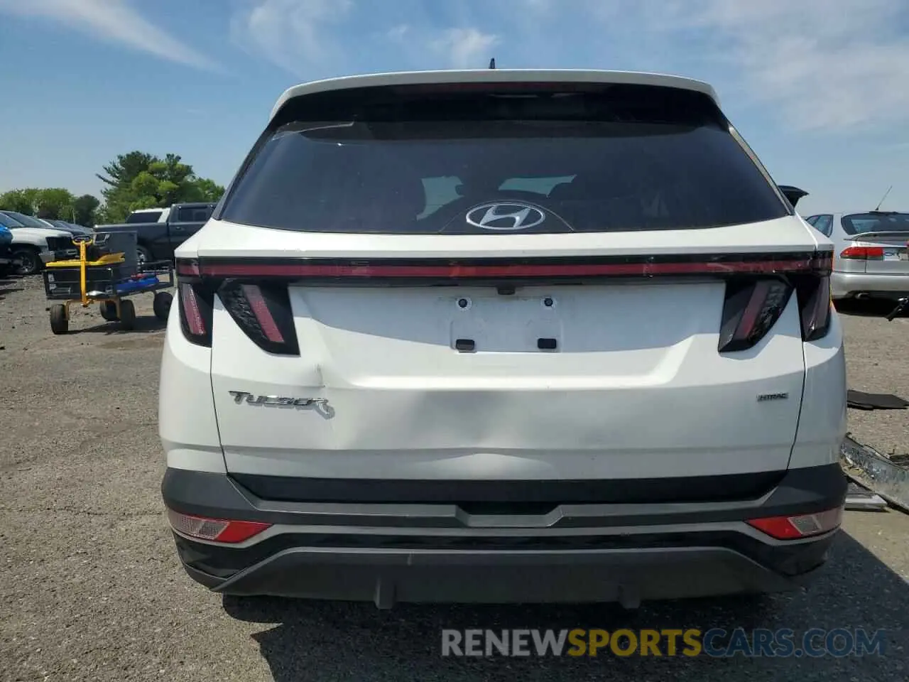 6 Photograph of a damaged car 5NMJBCAE6NH097898 HYUNDAI TUCSON 2022