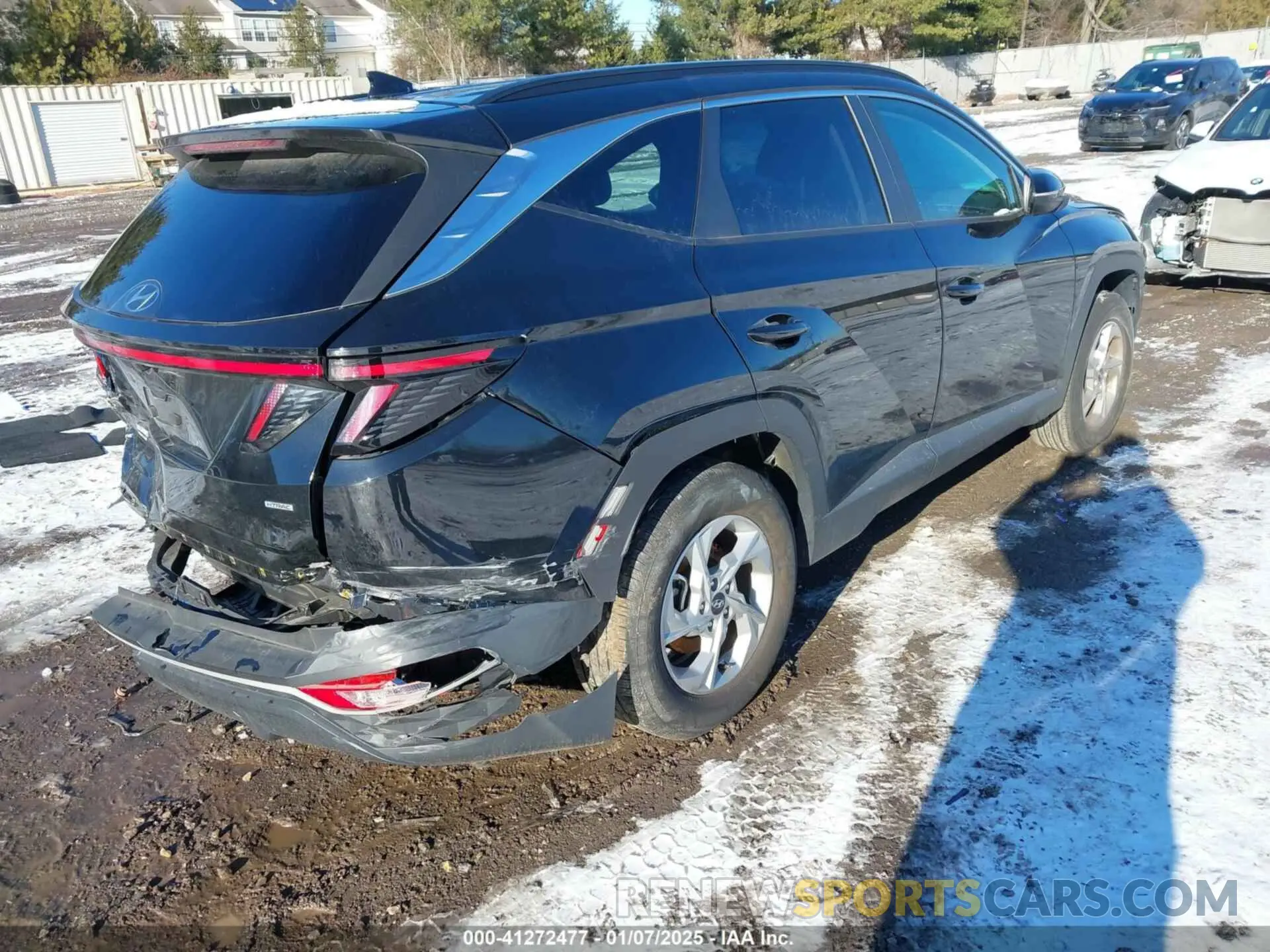4 Photograph of a damaged car 5NMJBCAE6NH132908 HYUNDAI TUCSON 2022