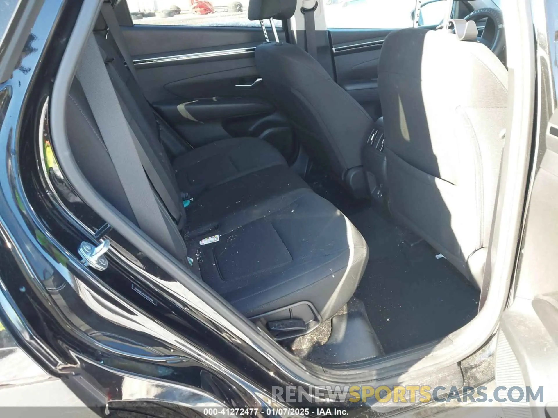 8 Photograph of a damaged car 5NMJBCAE6NH132908 HYUNDAI TUCSON 2022