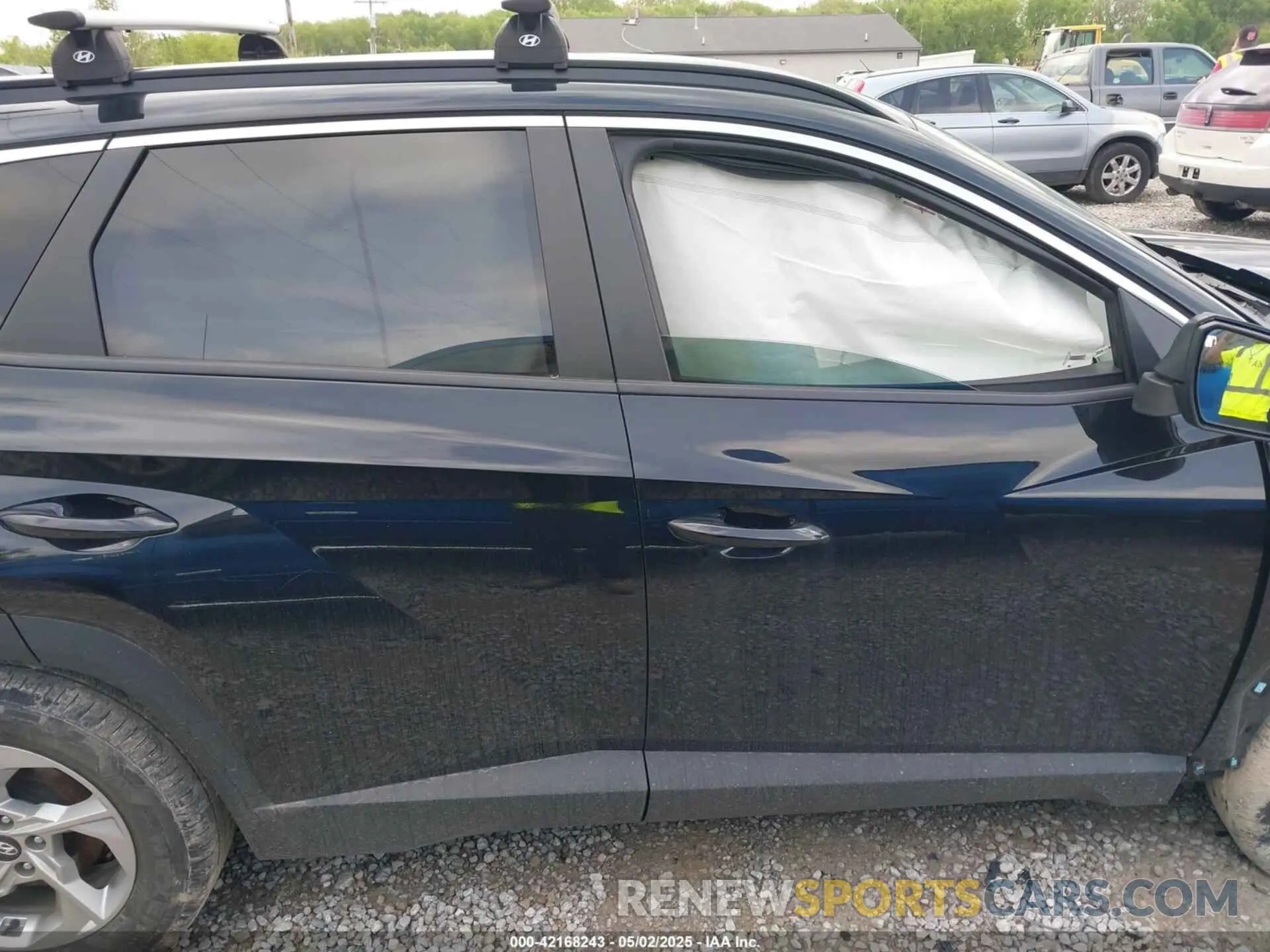 14 Photograph of a damaged car 5NMJBCAE7NH109685 HYUNDAI TUCSON 2022