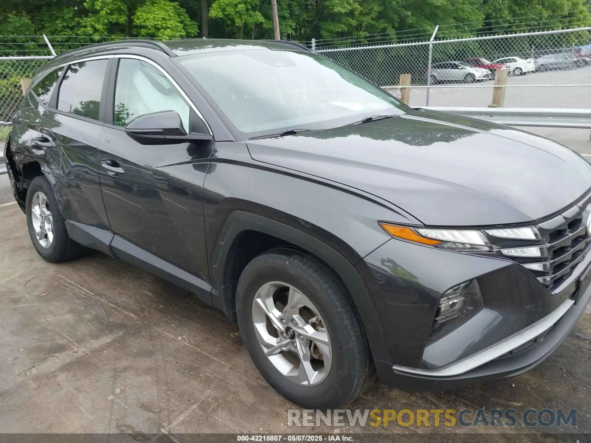 1 Photograph of a damaged car 5NMJBCAE7NH118998 HYUNDAI TUCSON 2022