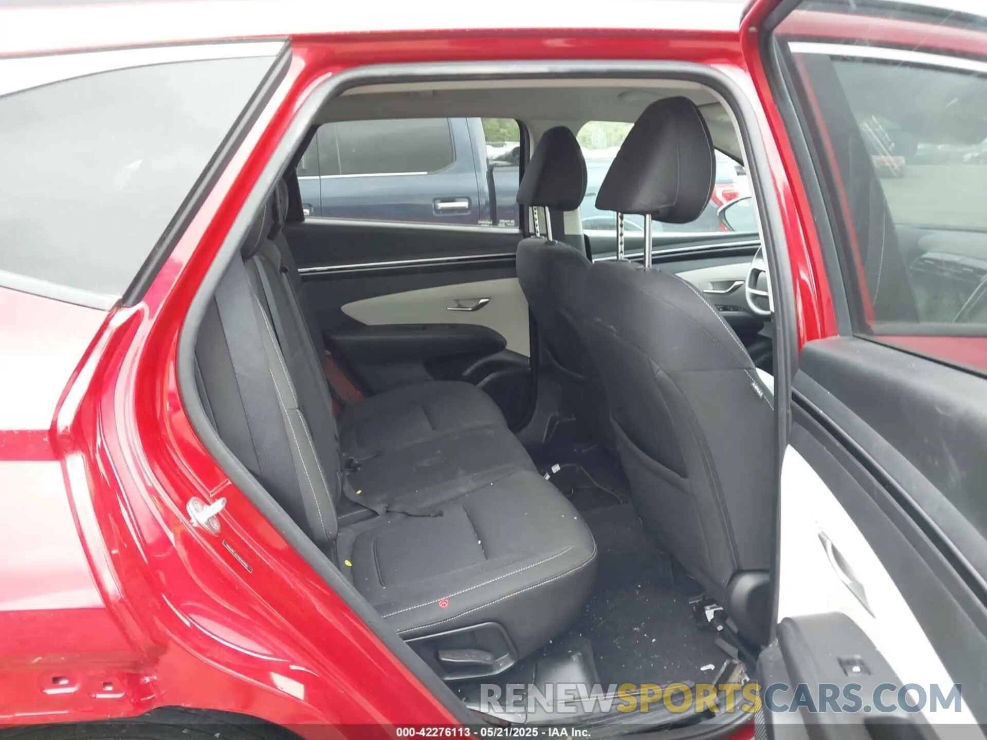 8 Photograph of a damaged car 5NMJBCAE7NH143920 HYUNDAI TUCSON 2022