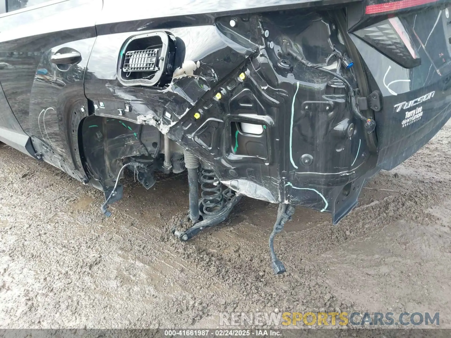 6 Photograph of a damaged car 5NMJBCAE8NH031708 HYUNDAI TUCSON 2022