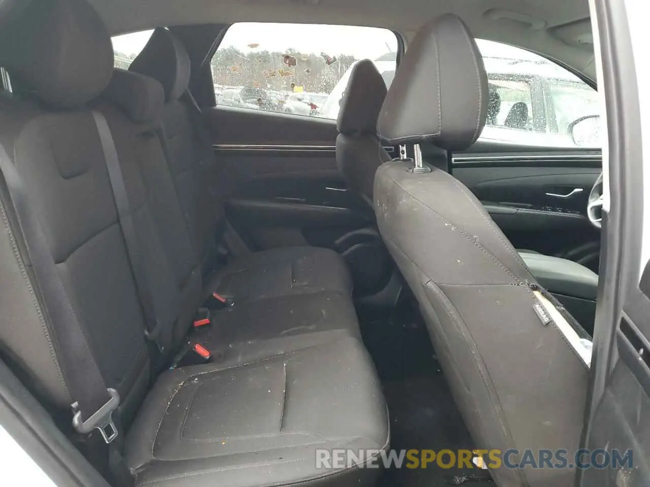 11 Photograph of a damaged car 5NMJBCAE8NH086319 HYUNDAI TUCSON 2022