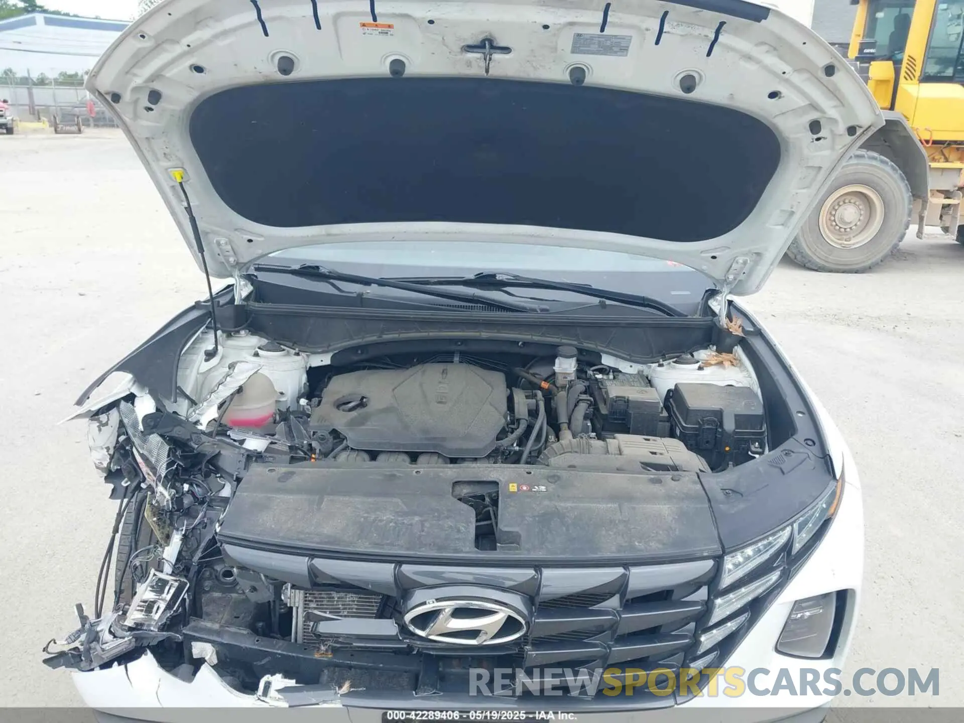 10 Photograph of a damaged car 5NMJBCAE8NH123949 HYUNDAI TUCSON 2022