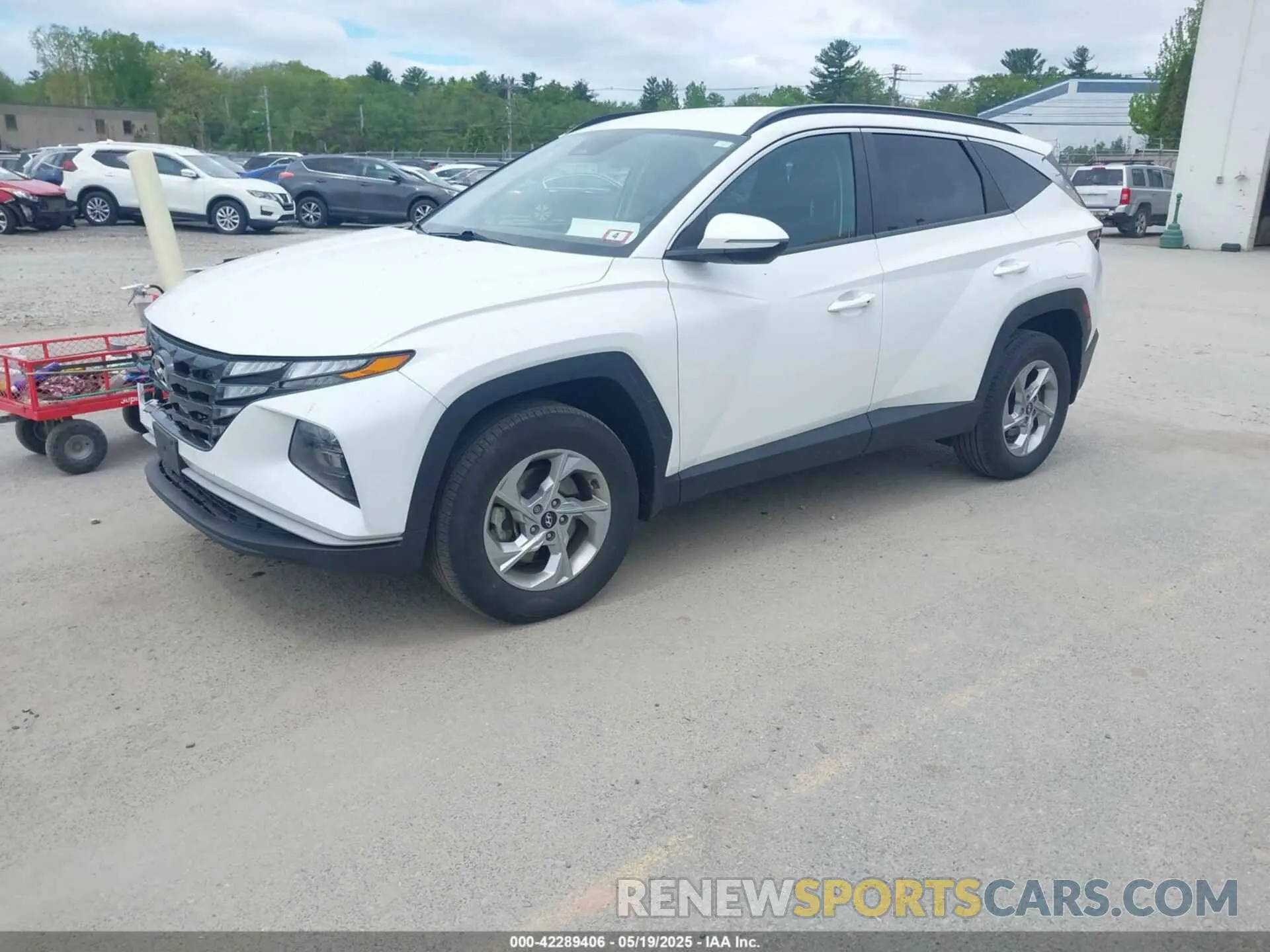 2 Photograph of a damaged car 5NMJBCAE8NH123949 HYUNDAI TUCSON 2022